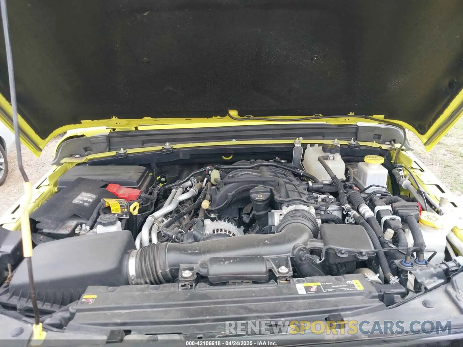 10 Photograph of a damaged car 1C6HJTAG1PL576760 JEEP GLADIATOR 2023