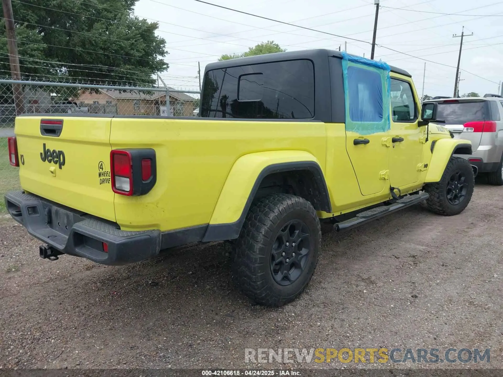 4 Photograph of a damaged car 1C6HJTAG1PL576760 JEEP GLADIATOR 2023