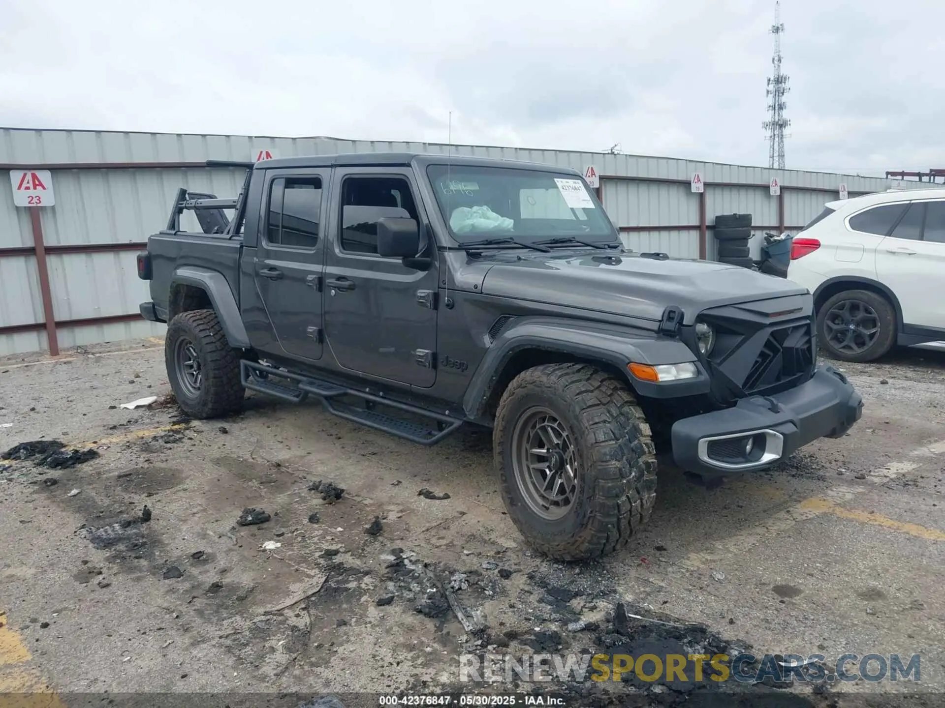 1 Photograph of a damaged car 1C6HJTAG2PL506796 JEEP GLADIATOR 2023
