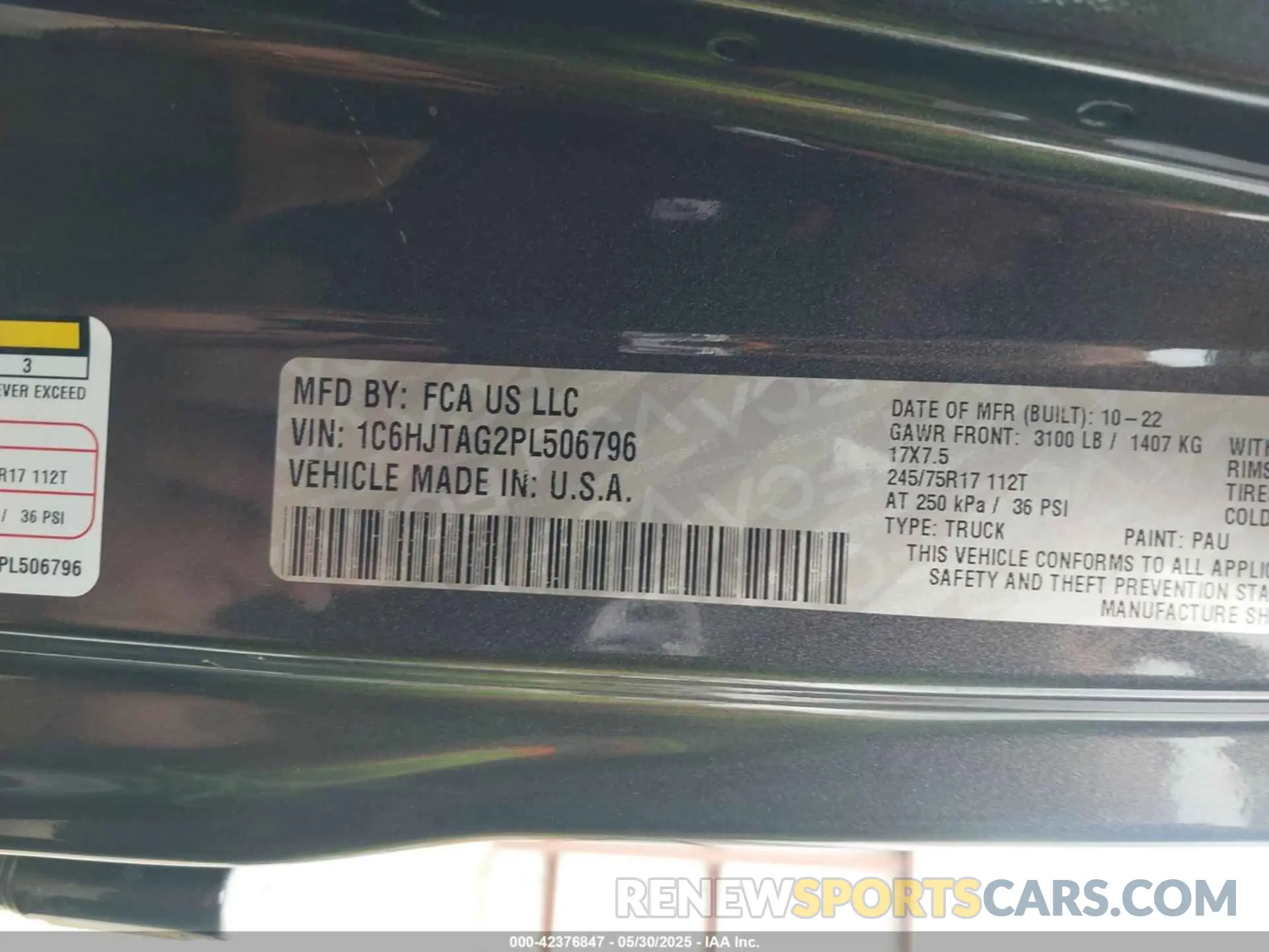 9 Photograph of a damaged car 1C6HJTAG2PL506796 JEEP GLADIATOR 2023