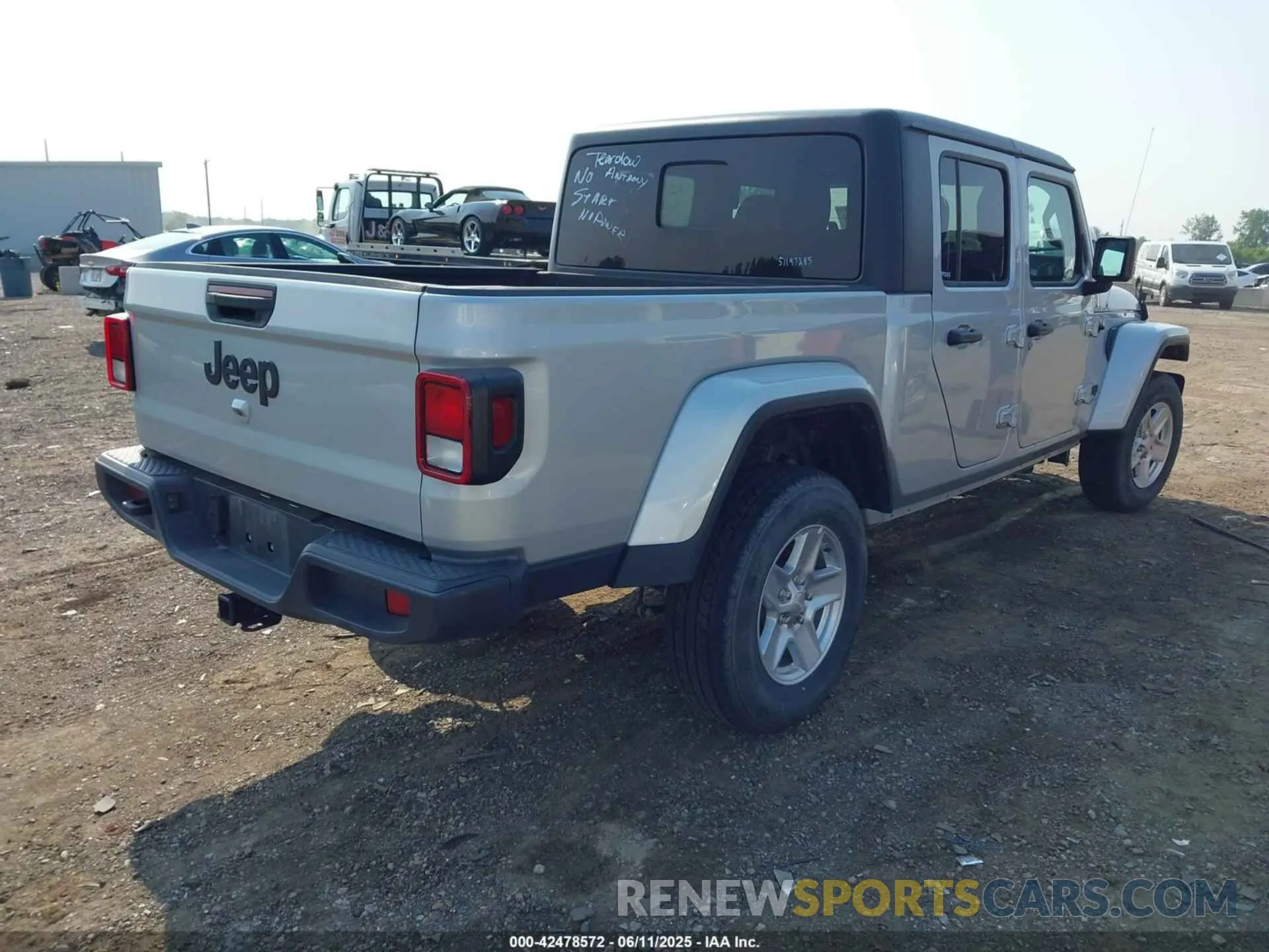4 Photograph of a damaged car 1C6HJTAG2PL528412 JEEP GLADIATOR 2023