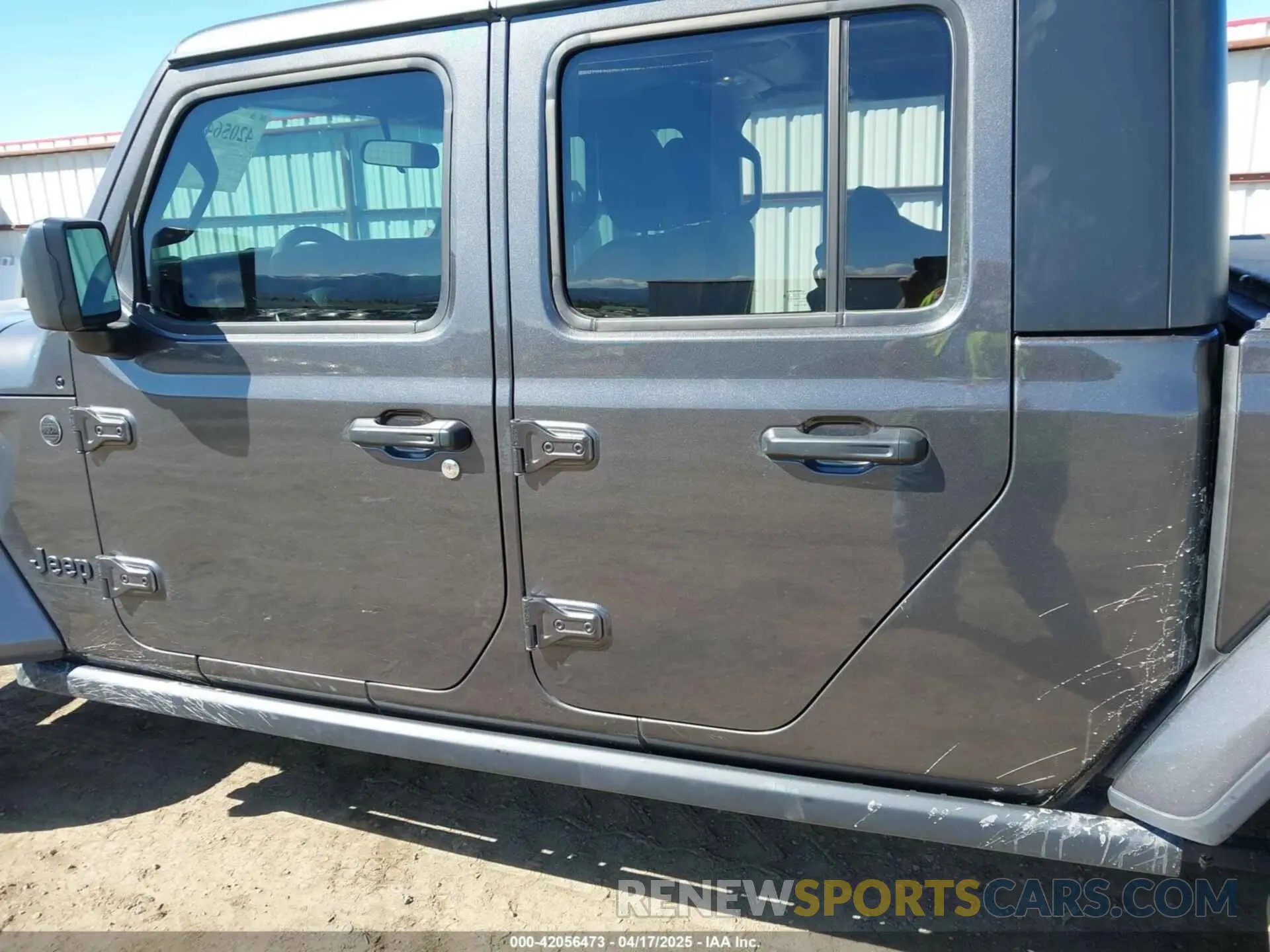 14 Photograph of a damaged car 1C6HJTAG2PL575276 JEEP GLADIATOR 2023