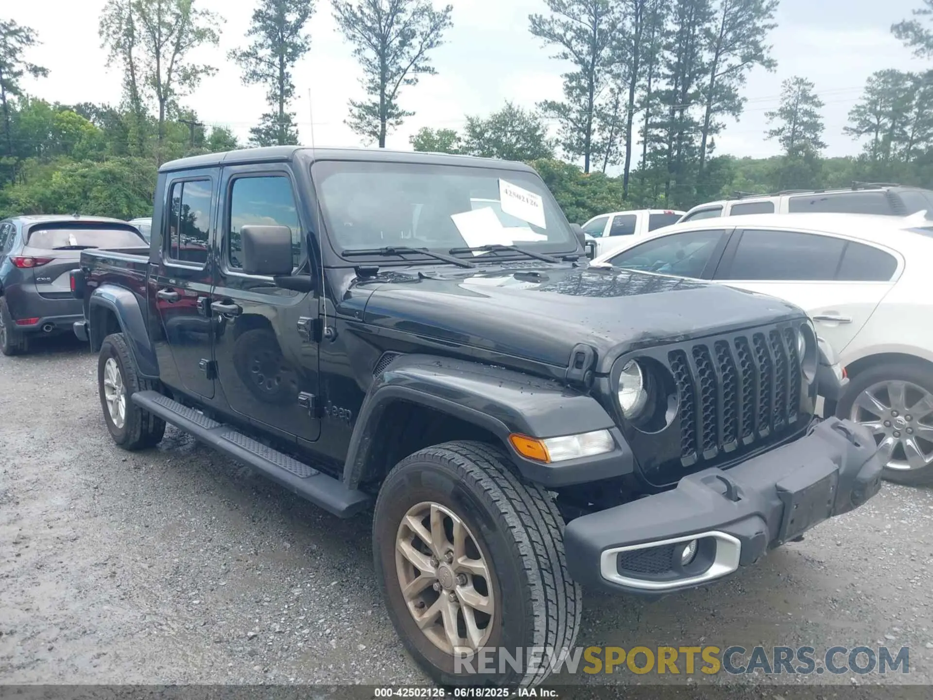 13 Photograph of a damaged car 1C6HJTAG3PL521954 JEEP GLADIATOR 2023