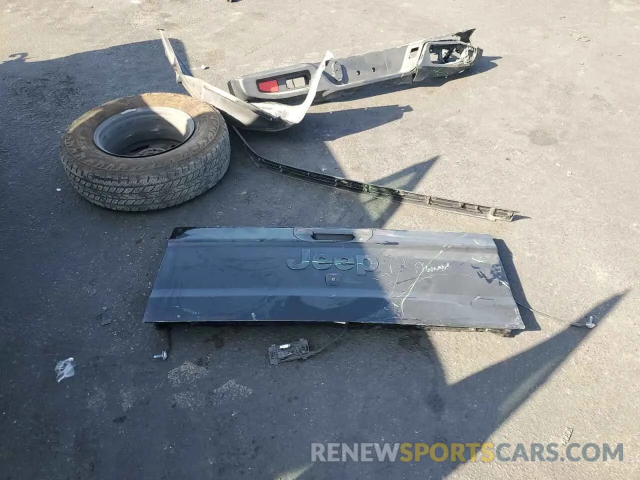 12 Photograph of a damaged car 1C6HJTAG3PL530833 JEEP GLADIATOR 2023