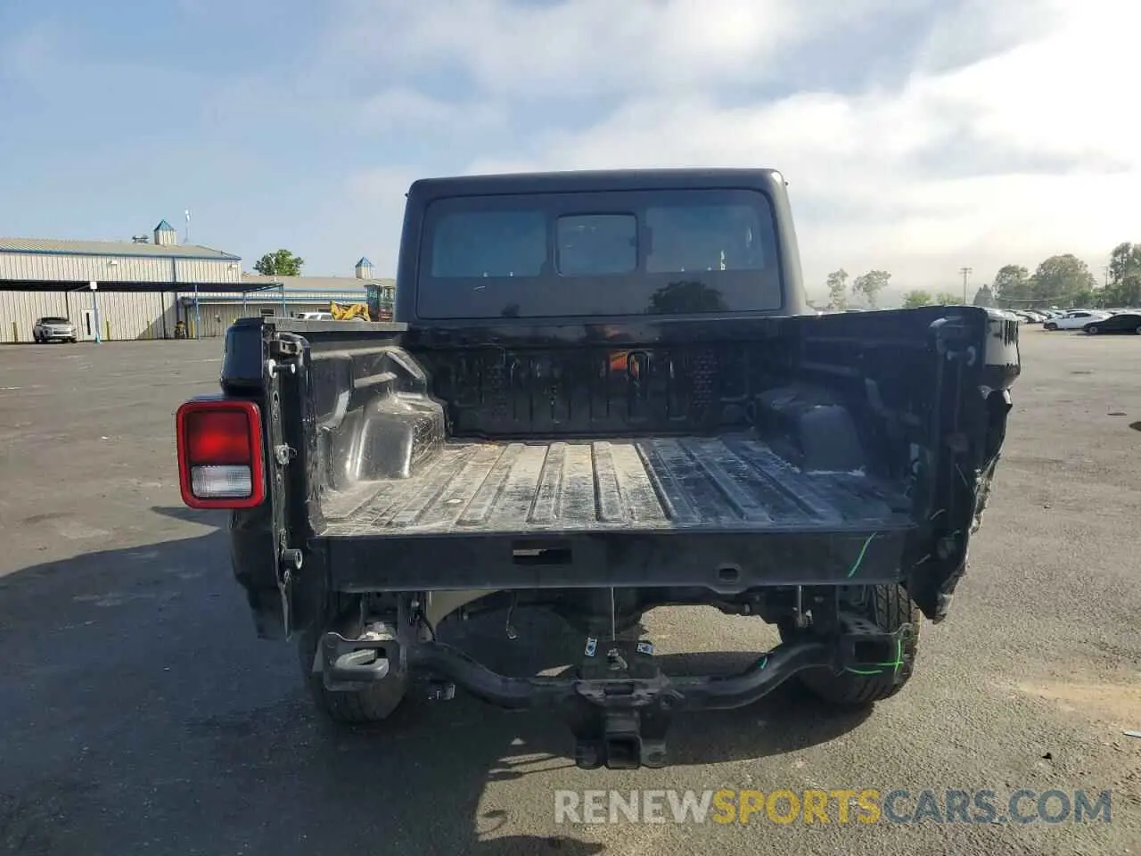 6 Photograph of a damaged car 1C6HJTAG3PL530833 JEEP GLADIATOR 2023