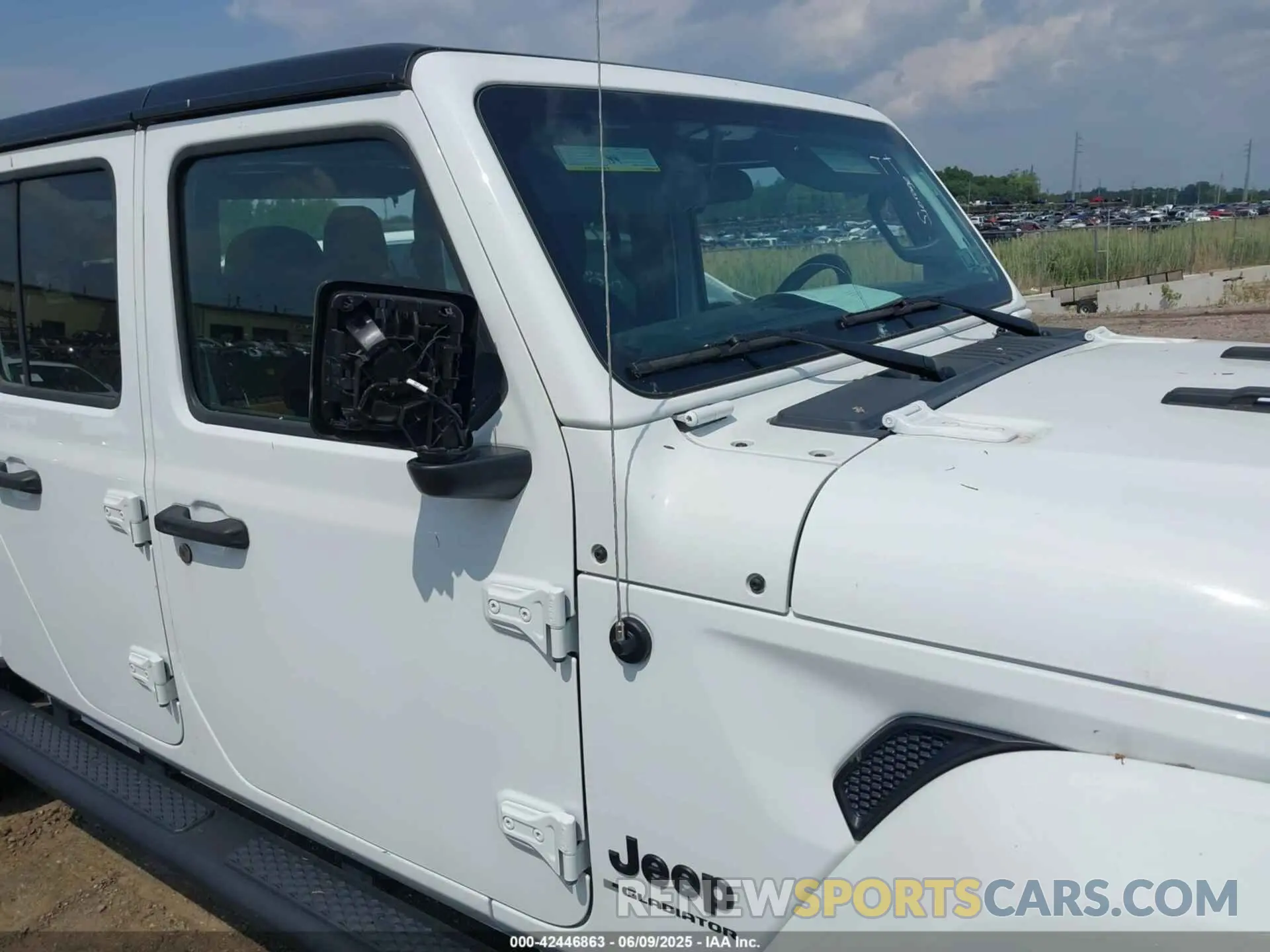 20 Photograph of a damaged car 1C6HJTAG3PL532694 JEEP GLADIATOR 2023
