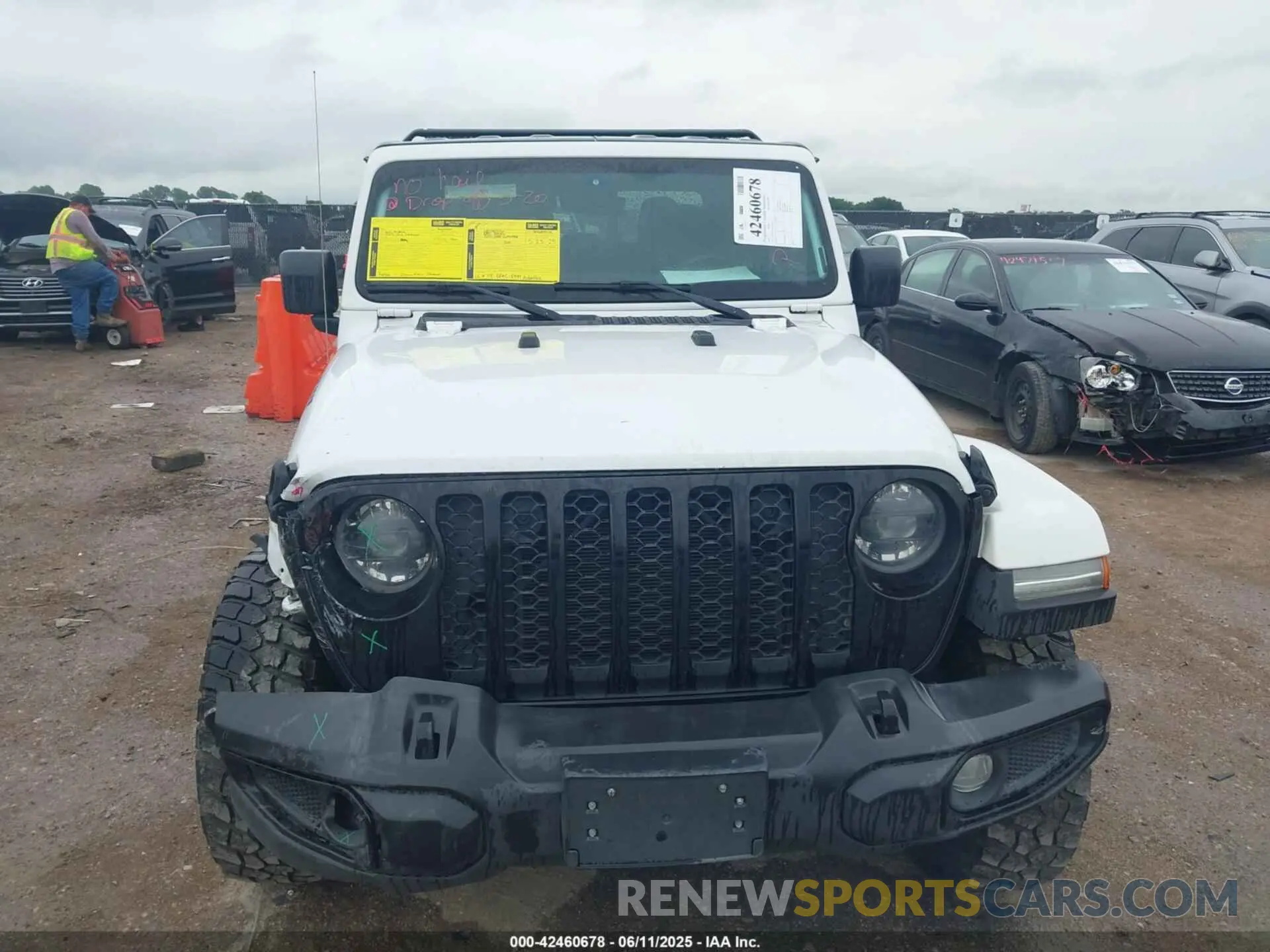 13 Photograph of a damaged car 1C6HJTAG4PL529559 JEEP GLADIATOR 2023