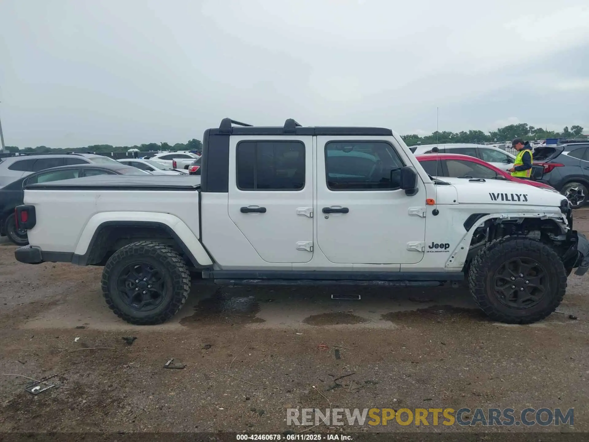14 Photograph of a damaged car 1C6HJTAG4PL529559 JEEP GLADIATOR 2023