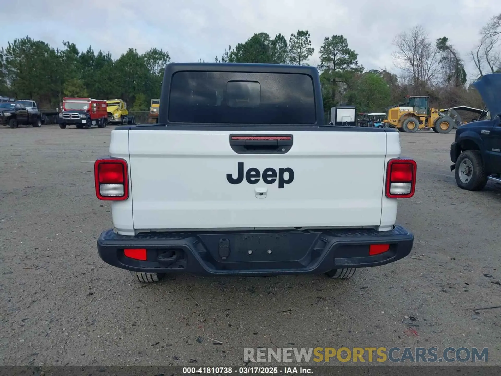 16 Photograph of a damaged car 1C6HJTAG5PL533913 JEEP GLADIATOR 2023
