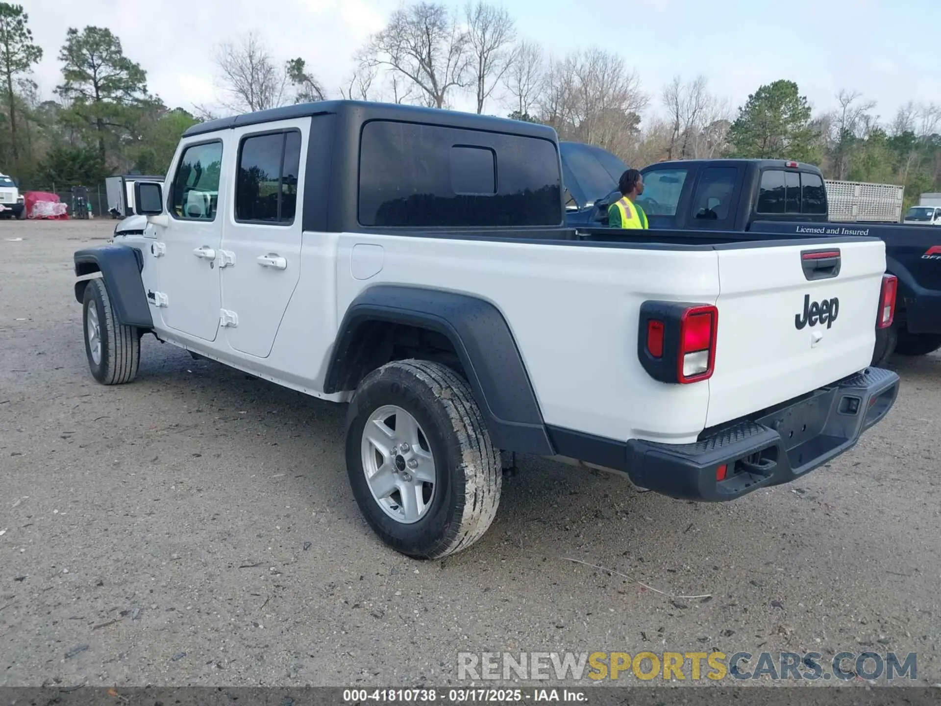 3 Photograph of a damaged car 1C6HJTAG5PL533913 JEEP GLADIATOR 2023
