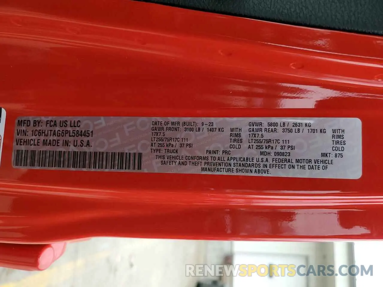 13 Photograph of a damaged car 1C6HJTAG6PL584451 JEEP GLADIATOR 2023