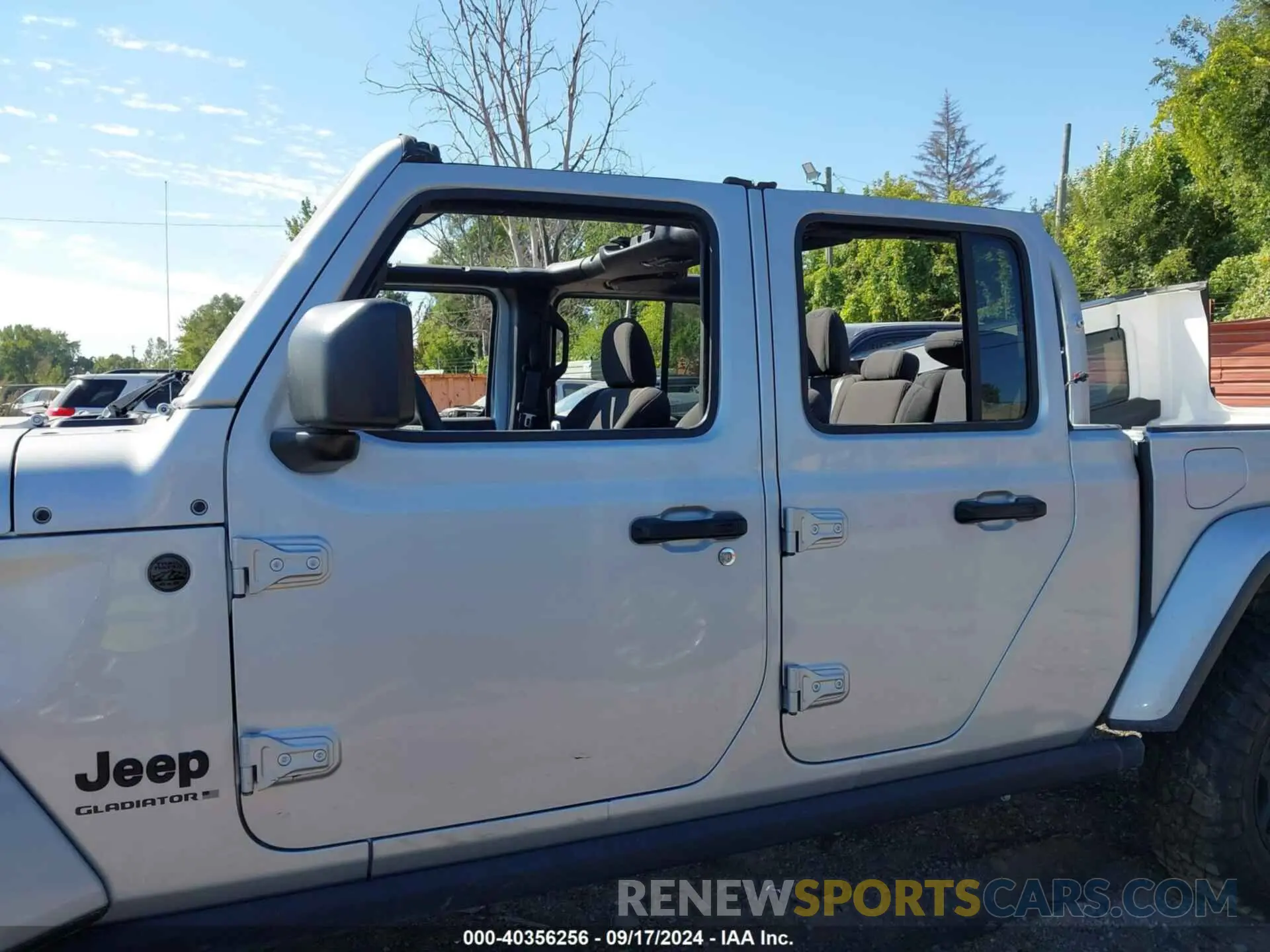 15 Photograph of a damaged car 1C6HJTAGXPL518744 JEEP GLADIATOR 2023