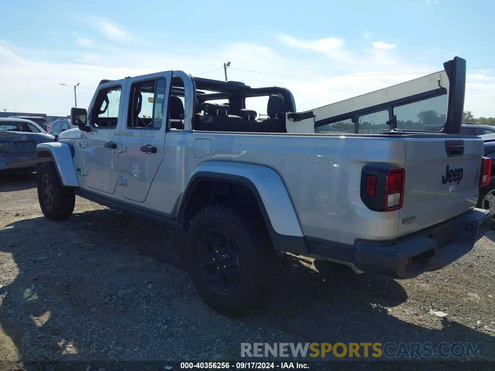 3 Photograph of a damaged car 1C6HJTAGXPL518744 JEEP GLADIATOR 2023