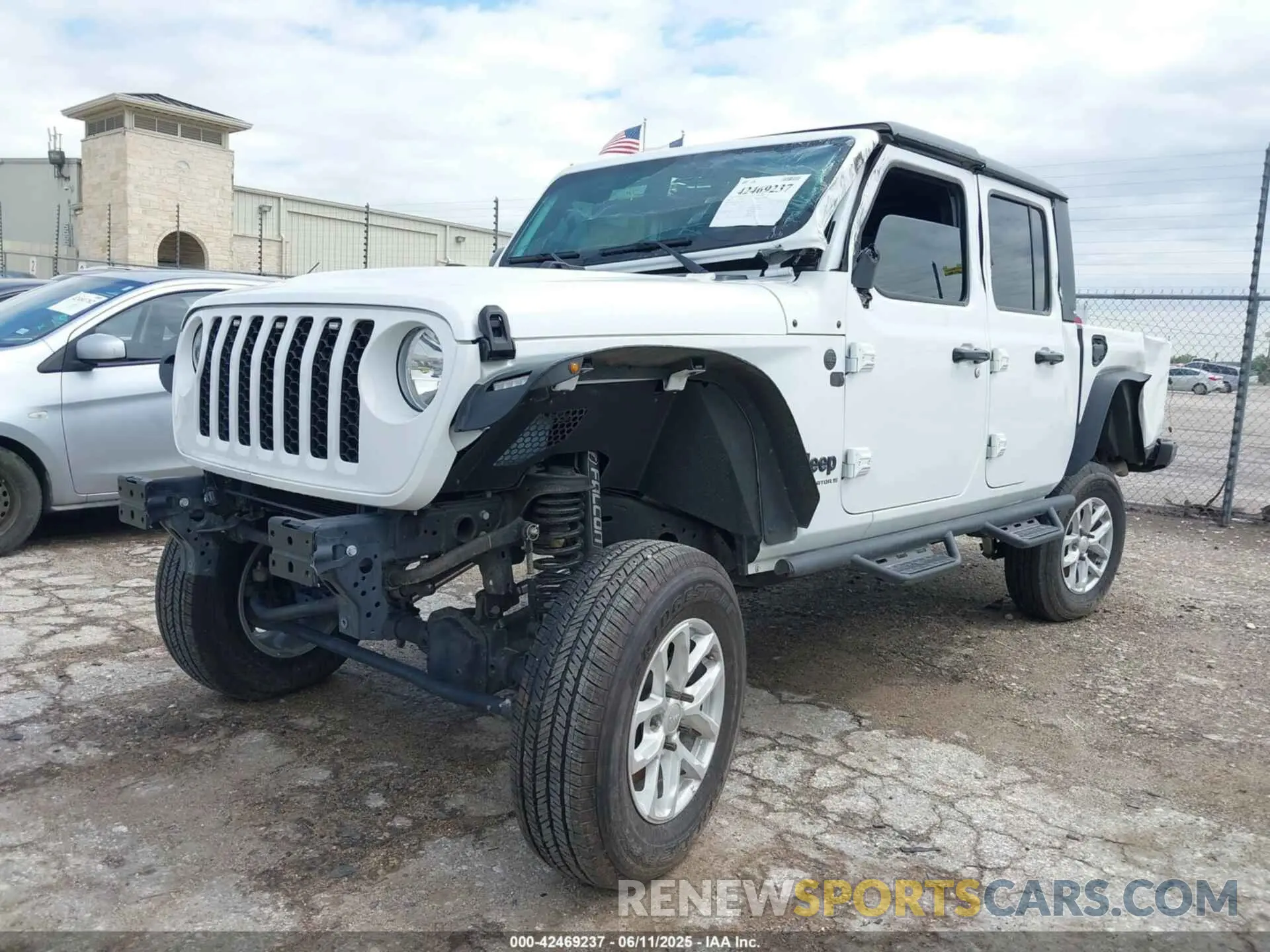 2 Photograph of a damaged car 1C6HJTAGXPL579320 JEEP GLADIATOR 2023