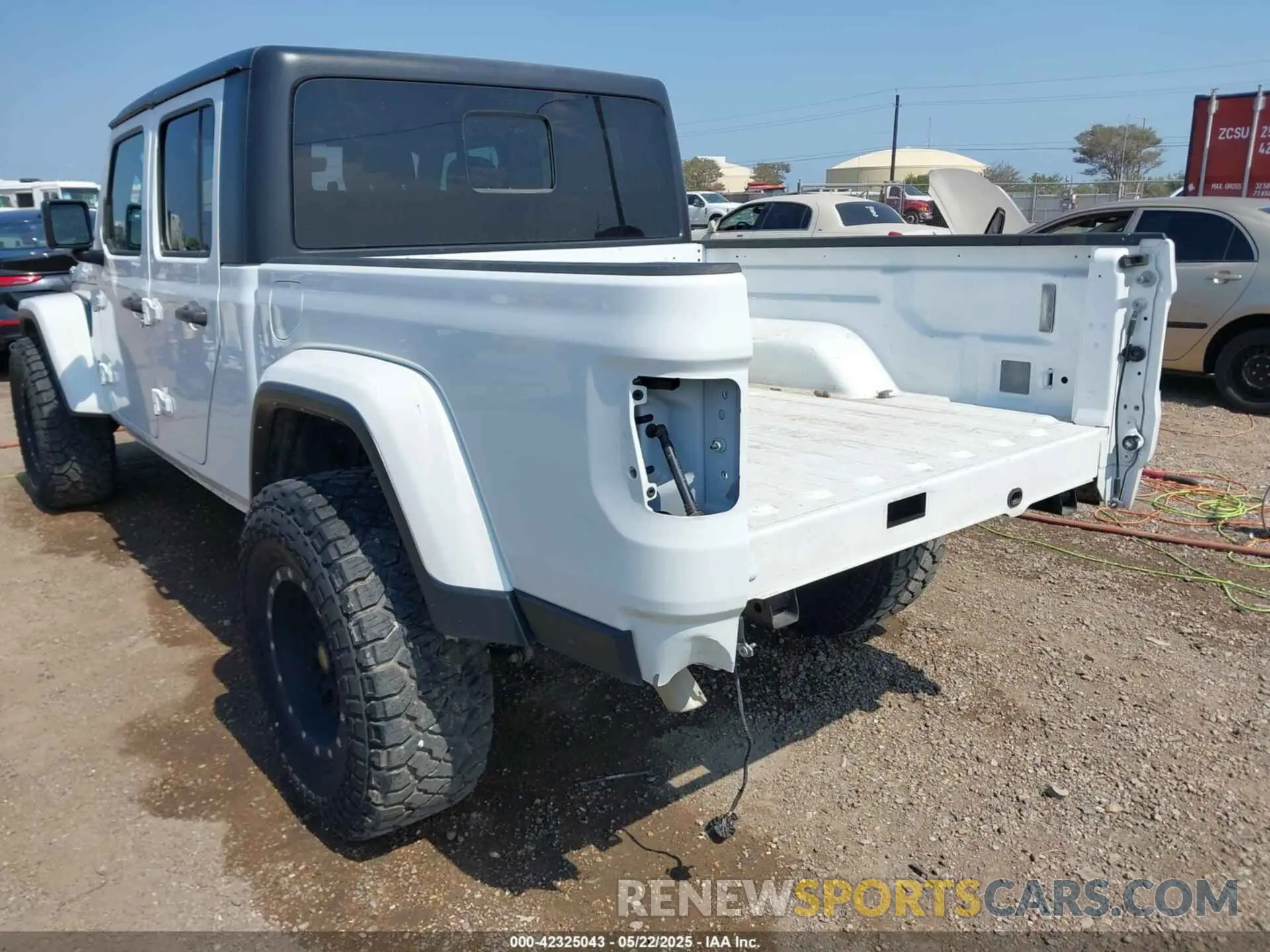 6 Photograph of a damaged car 1C6HJTFG0PL514419 JEEP GLADIATOR 2023