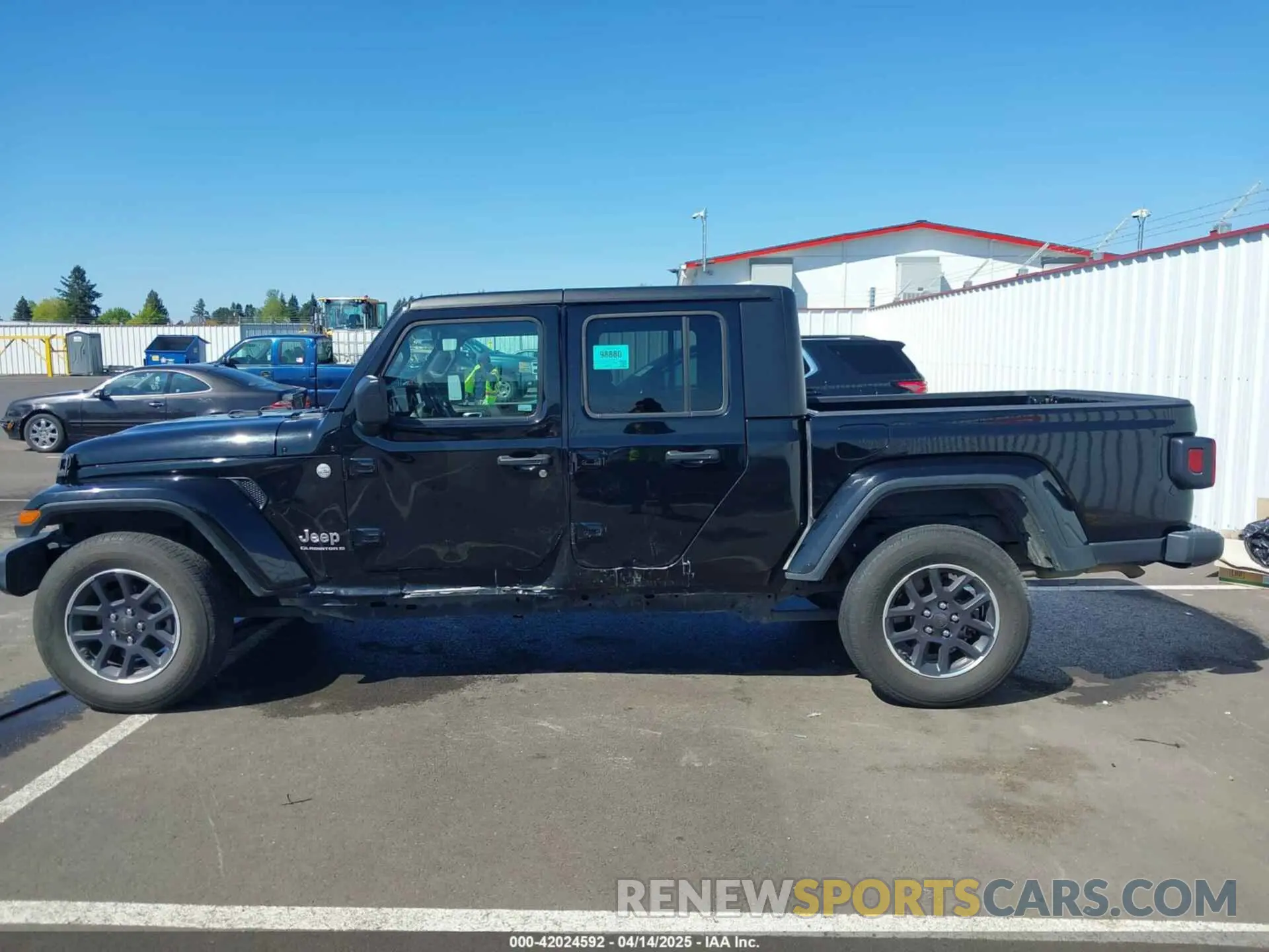14 Photograph of a damaged car 1C6HJTFG1PL521251 JEEP GLADIATOR 2023