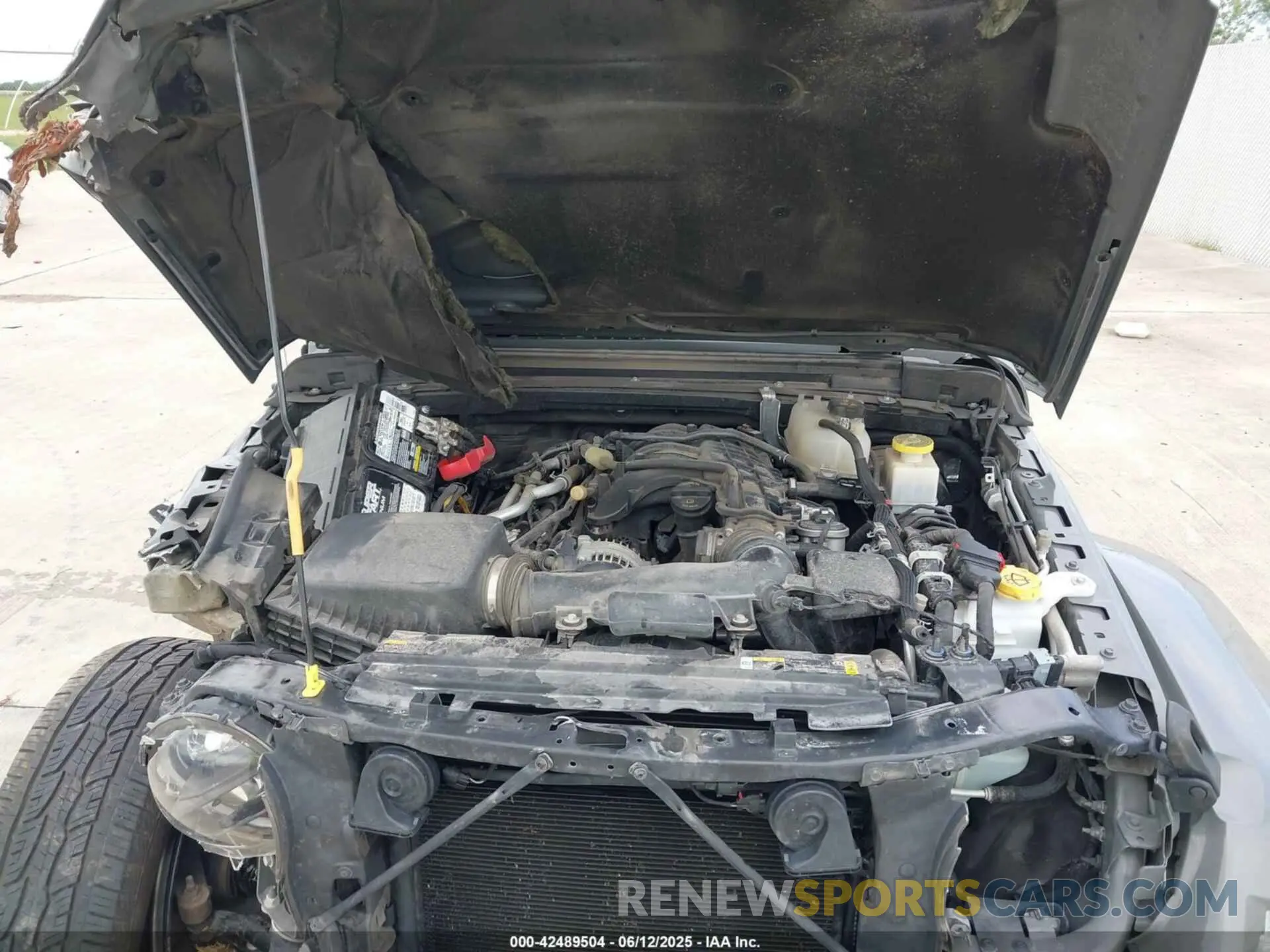 10 Photograph of a damaged car 1C6HJTFG1PL542536 JEEP GLADIATOR 2023