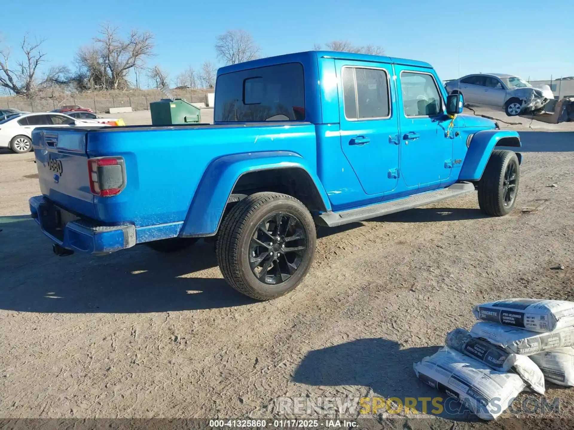 4 Photograph of a damaged car 1C6HJTFG1PL556842 JEEP GLADIATOR 2023