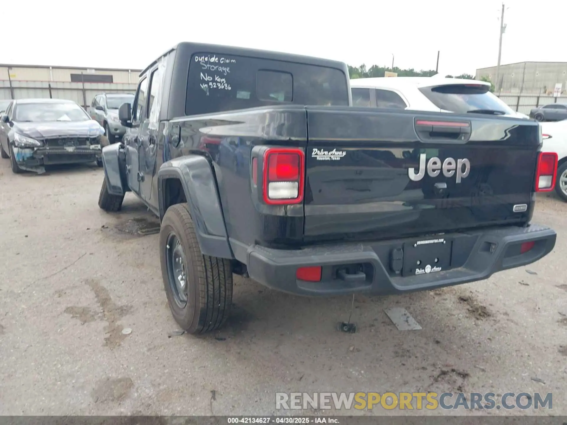 3 Photograph of a damaged car 1C6HJTFG2PL523686 JEEP GLADIATOR 2023