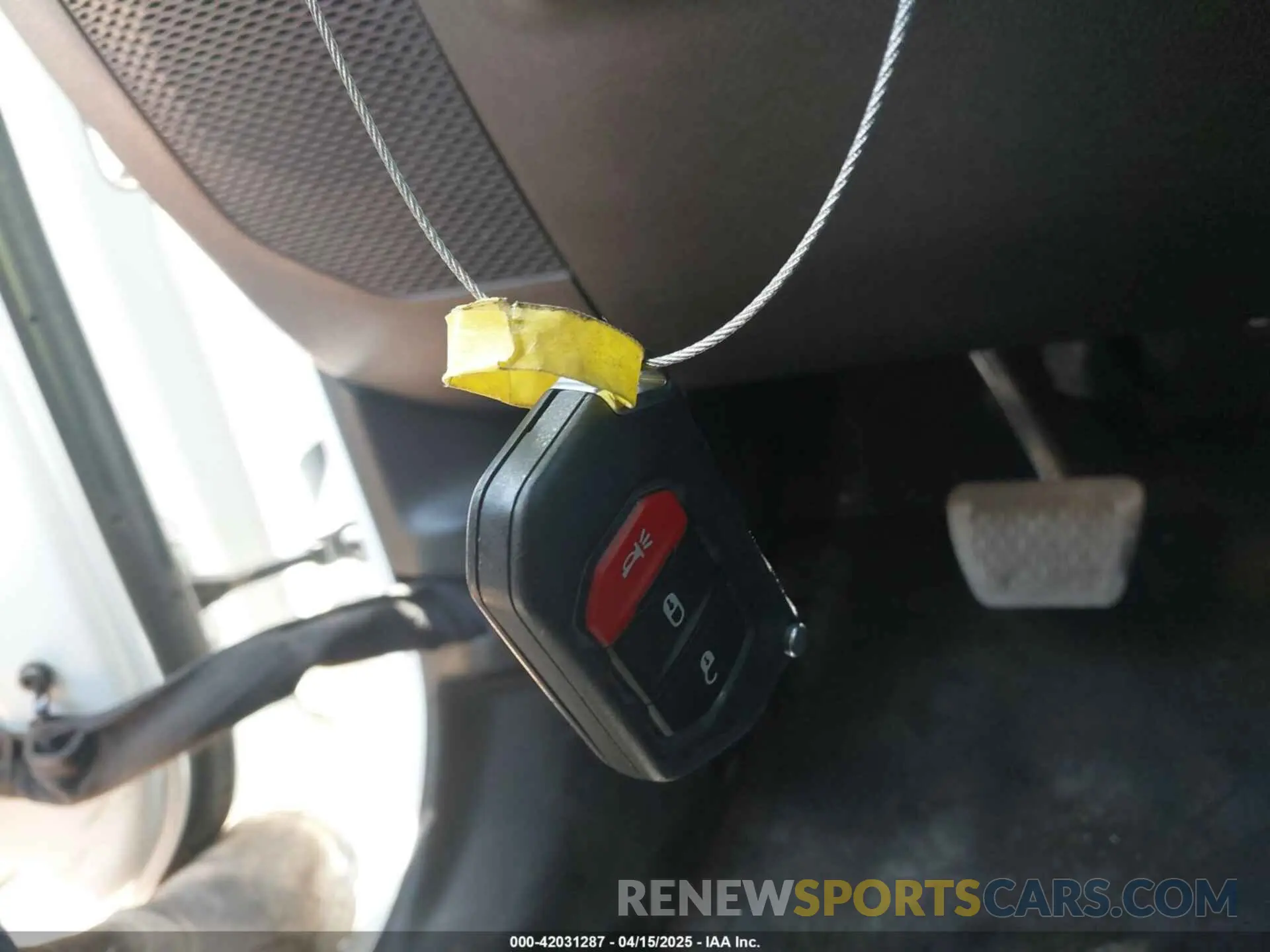 11 Photograph of a damaged car 1C6HJTFG5PL523116 JEEP GLADIATOR 2023