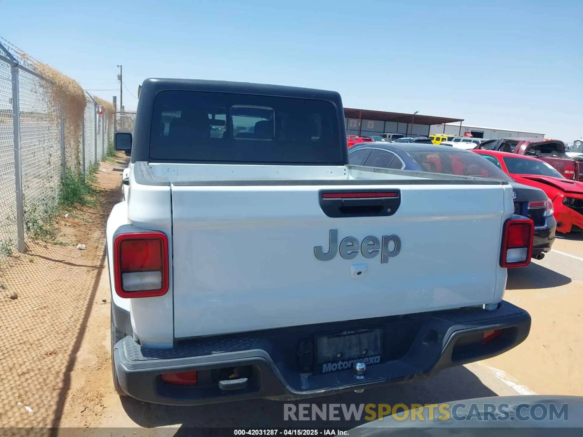 16 Photograph of a damaged car 1C6HJTFG5PL523116 JEEP GLADIATOR 2023