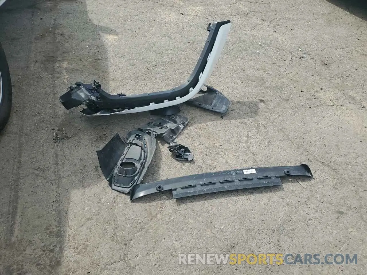 12 Photograph of a damaged car 1C6HJTFG5PL523391 JEEP GLADIATOR 2023