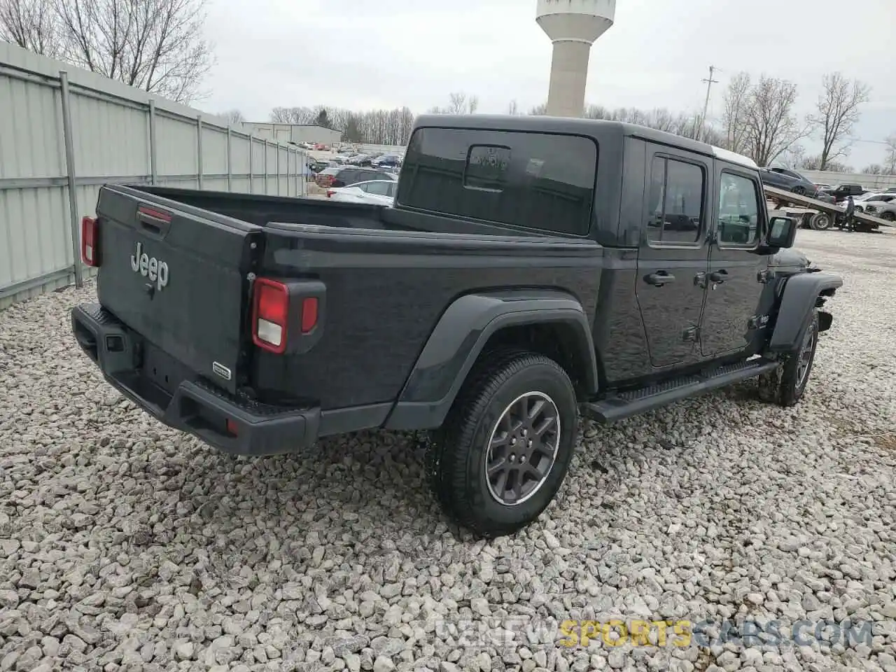 3 Photograph of a damaged car 1C6HJTFG5PL533516 JEEP GLADIATOR 2023