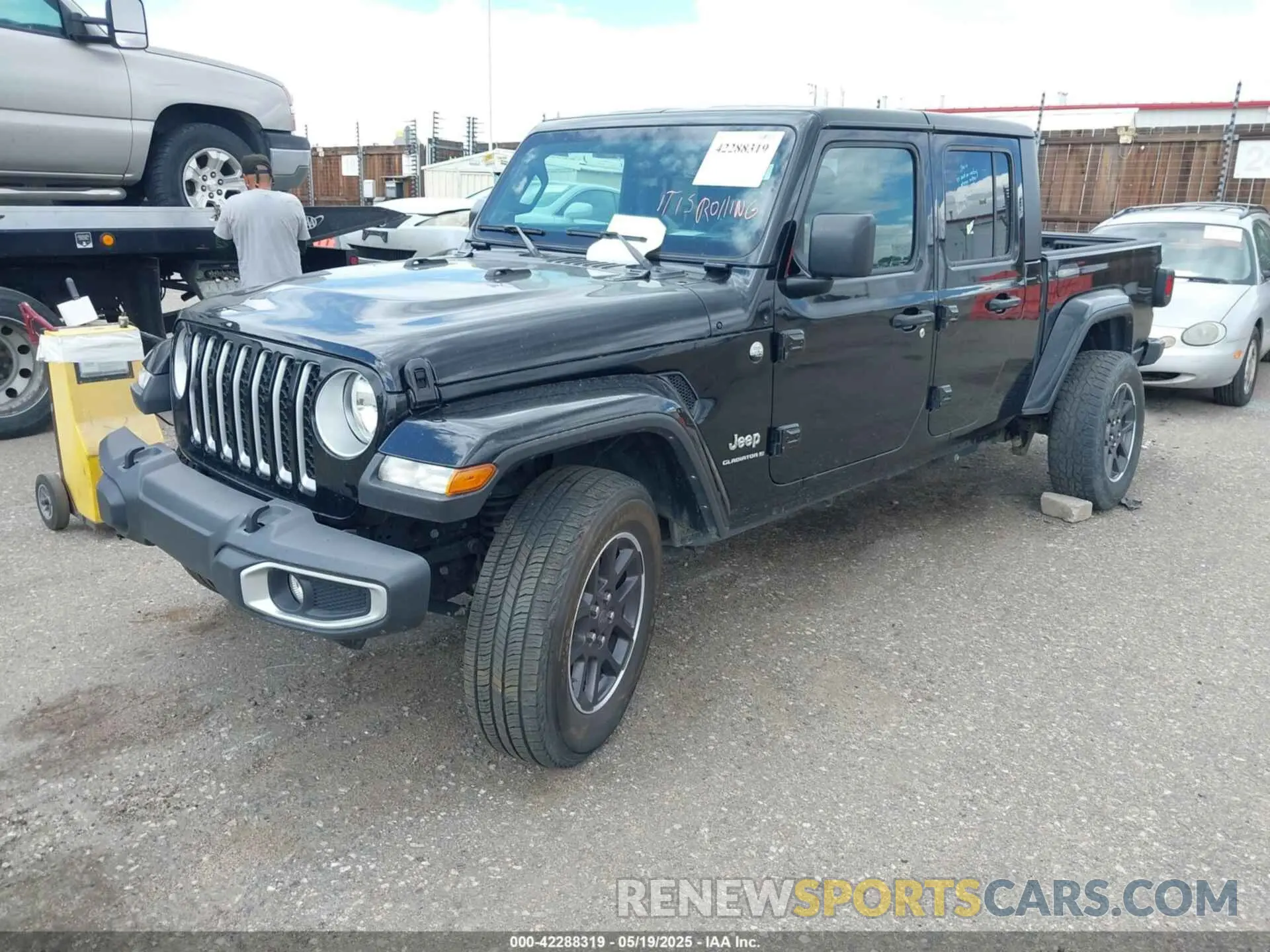 2 Photograph of a damaged car 1C6HJTFG5PL552826 JEEP GLADIATOR 2023