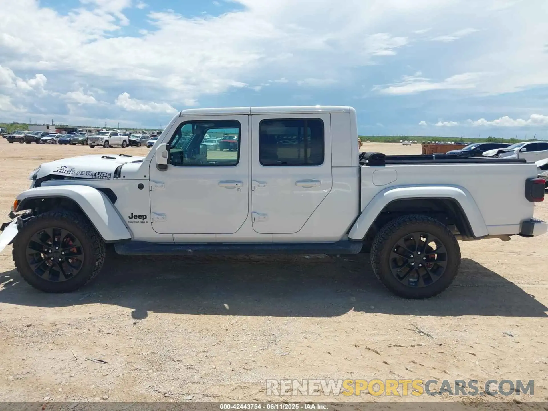 14 Photograph of a damaged car 1C6HJTFG7PL579008 JEEP GLADIATOR 2023