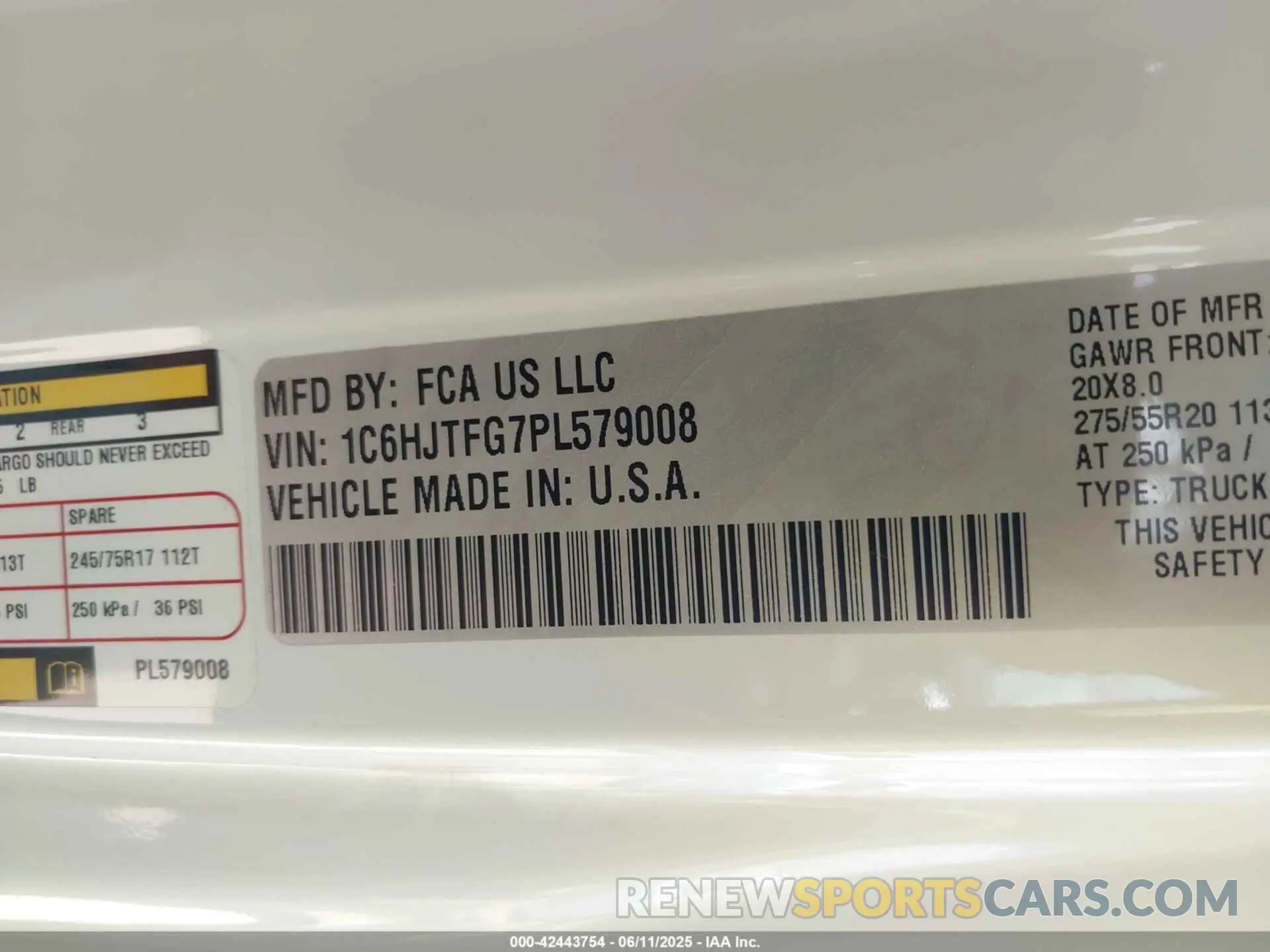 9 Photograph of a damaged car 1C6HJTFG7PL579008 JEEP GLADIATOR 2023