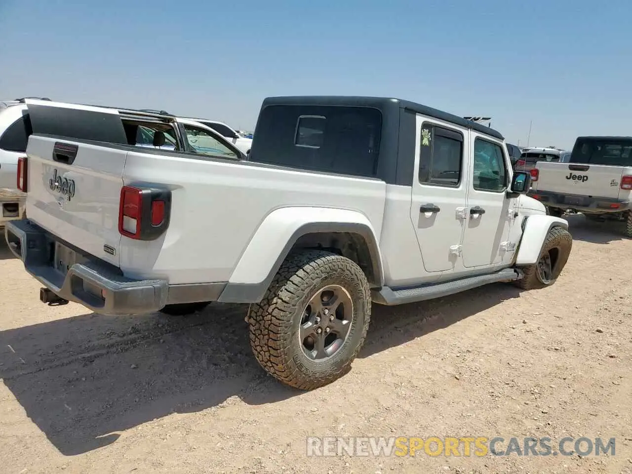 3 Photograph of a damaged car 1C6HJTFG8PL553372 JEEP GLADIATOR 2023