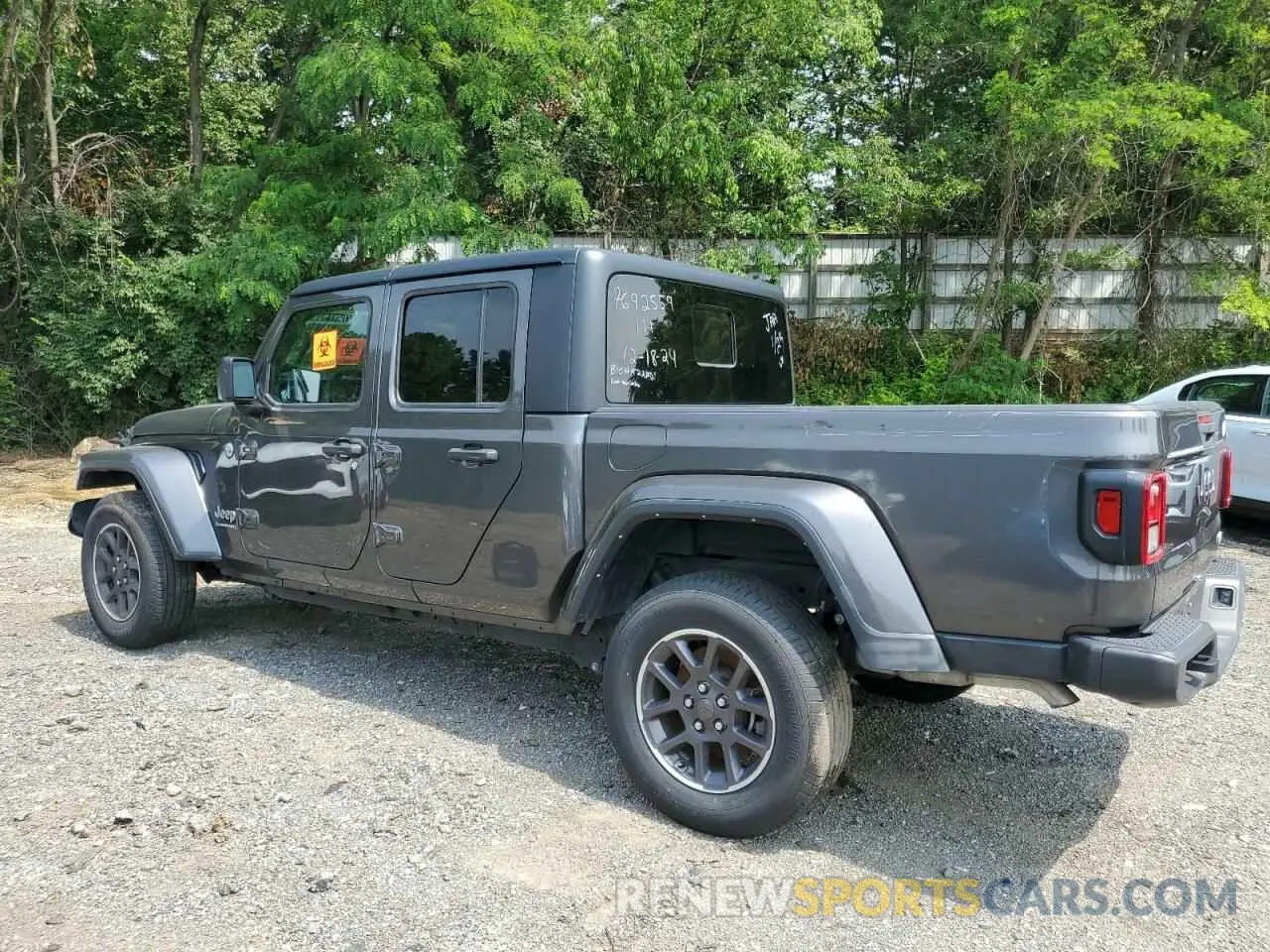 2 Photograph of a damaged car 1C6HJTFGXPL523659 JEEP GLADIATOR 2023