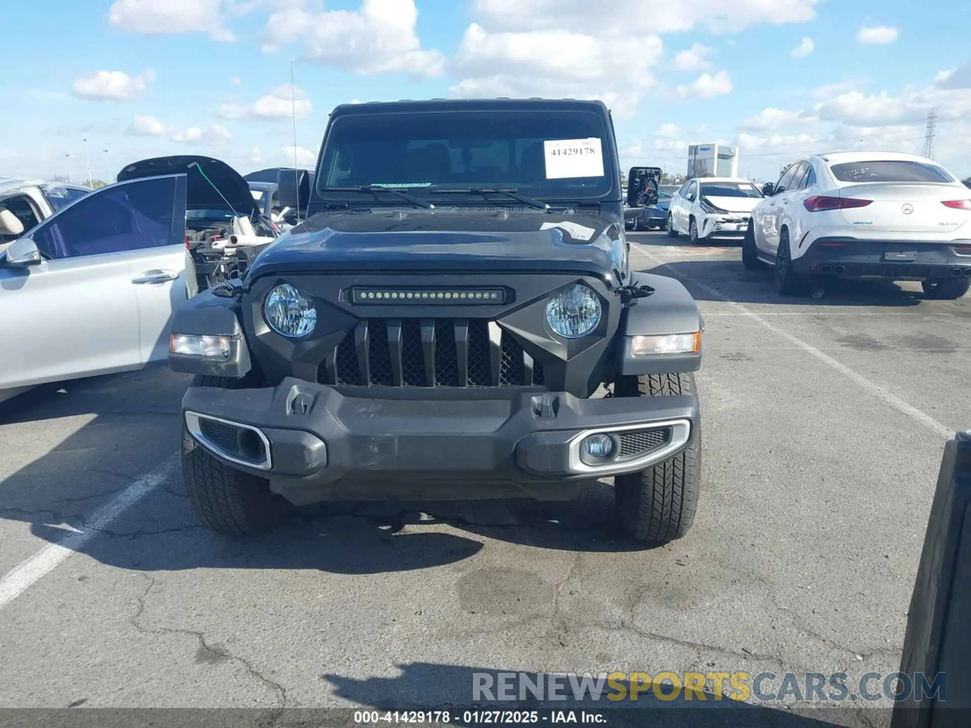 12 Photograph of a damaged car 1C6JJTAG4PL550025 JEEP GLADIATOR 2023