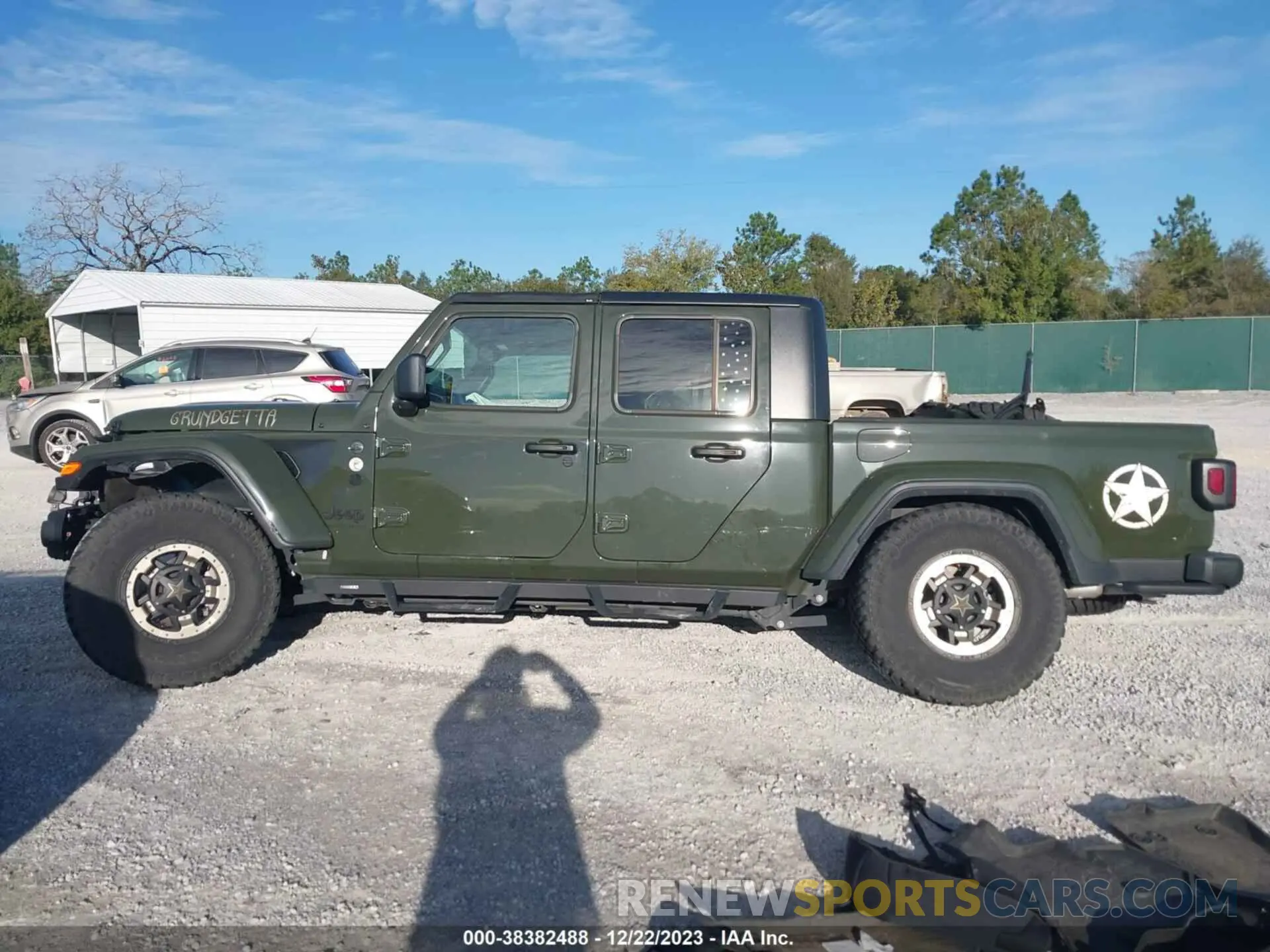 15 Photograph of a damaged car 1C6JJTAG7PL518346 JEEP GLADIATOR 2023
