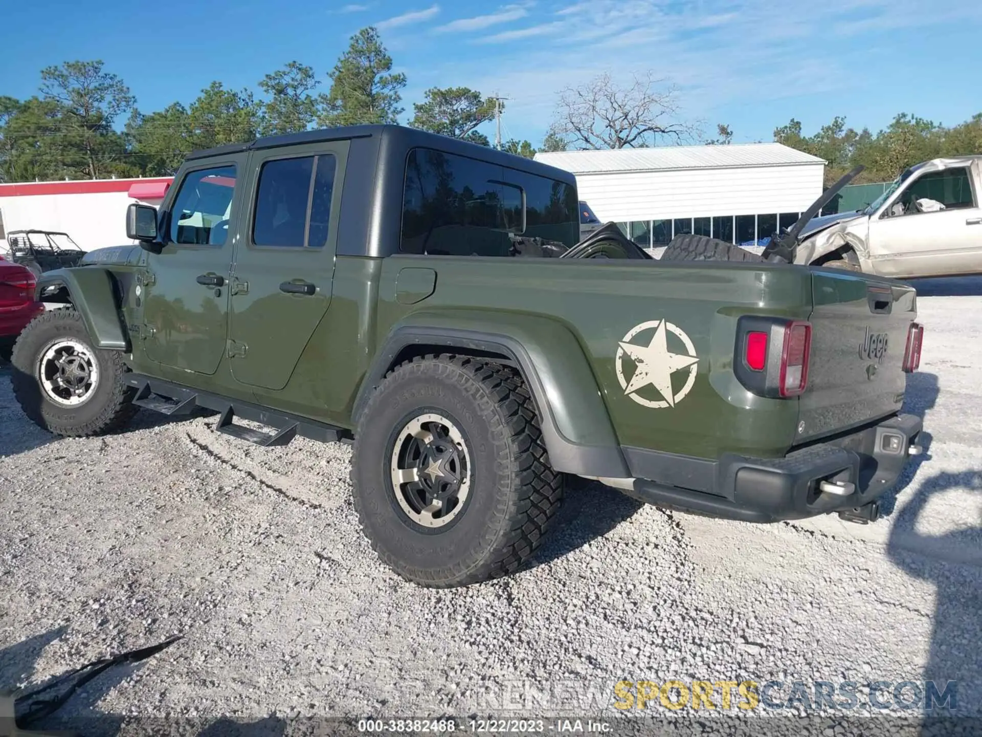 3 Photograph of a damaged car 1C6JJTAG7PL518346 JEEP GLADIATOR 2023