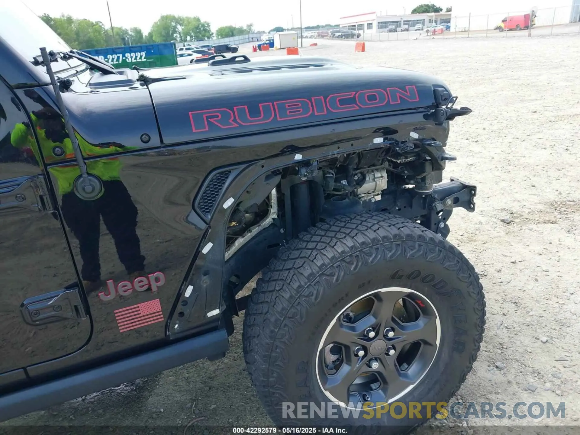 19 Photograph of a damaged car 1C6JJTBG2PL572717 JEEP GLADIATOR 2023