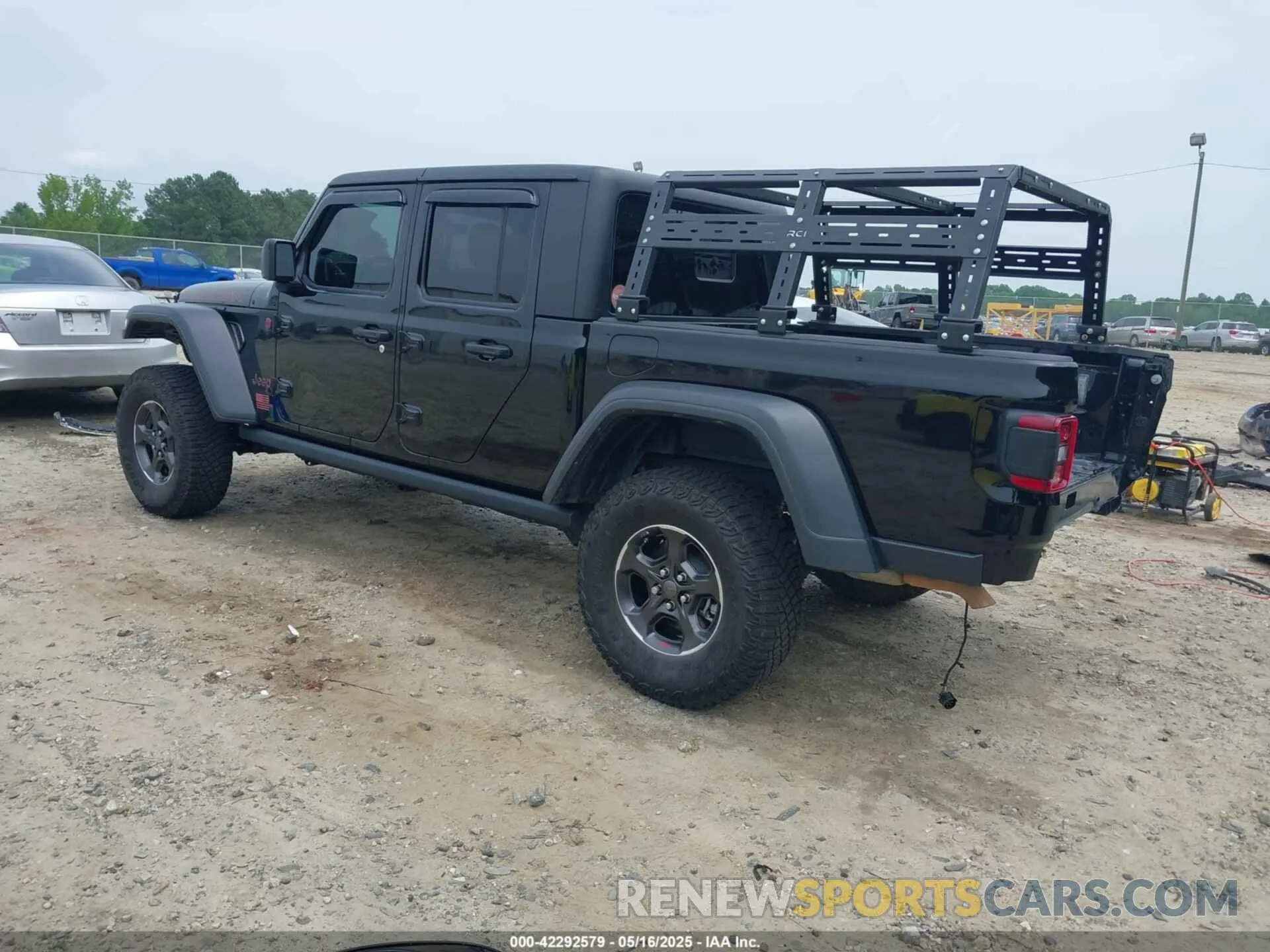 3 Photograph of a damaged car 1C6JJTBG2PL572717 JEEP GLADIATOR 2023