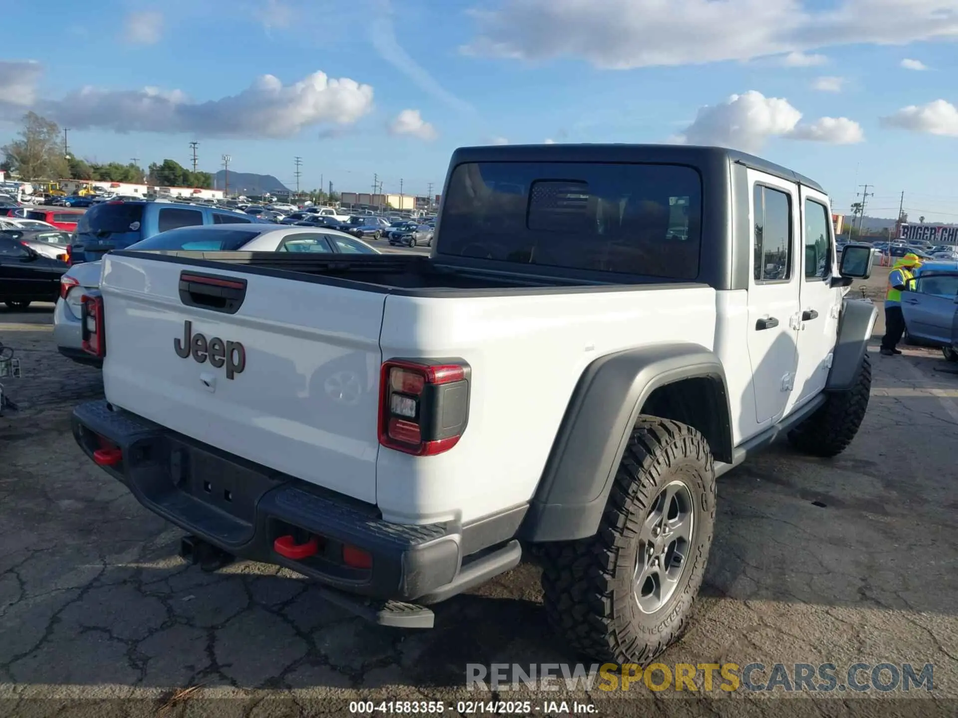 4 Photograph of a damaged car 1C6JJTBG5PL566958 JEEP GLADIATOR 2023