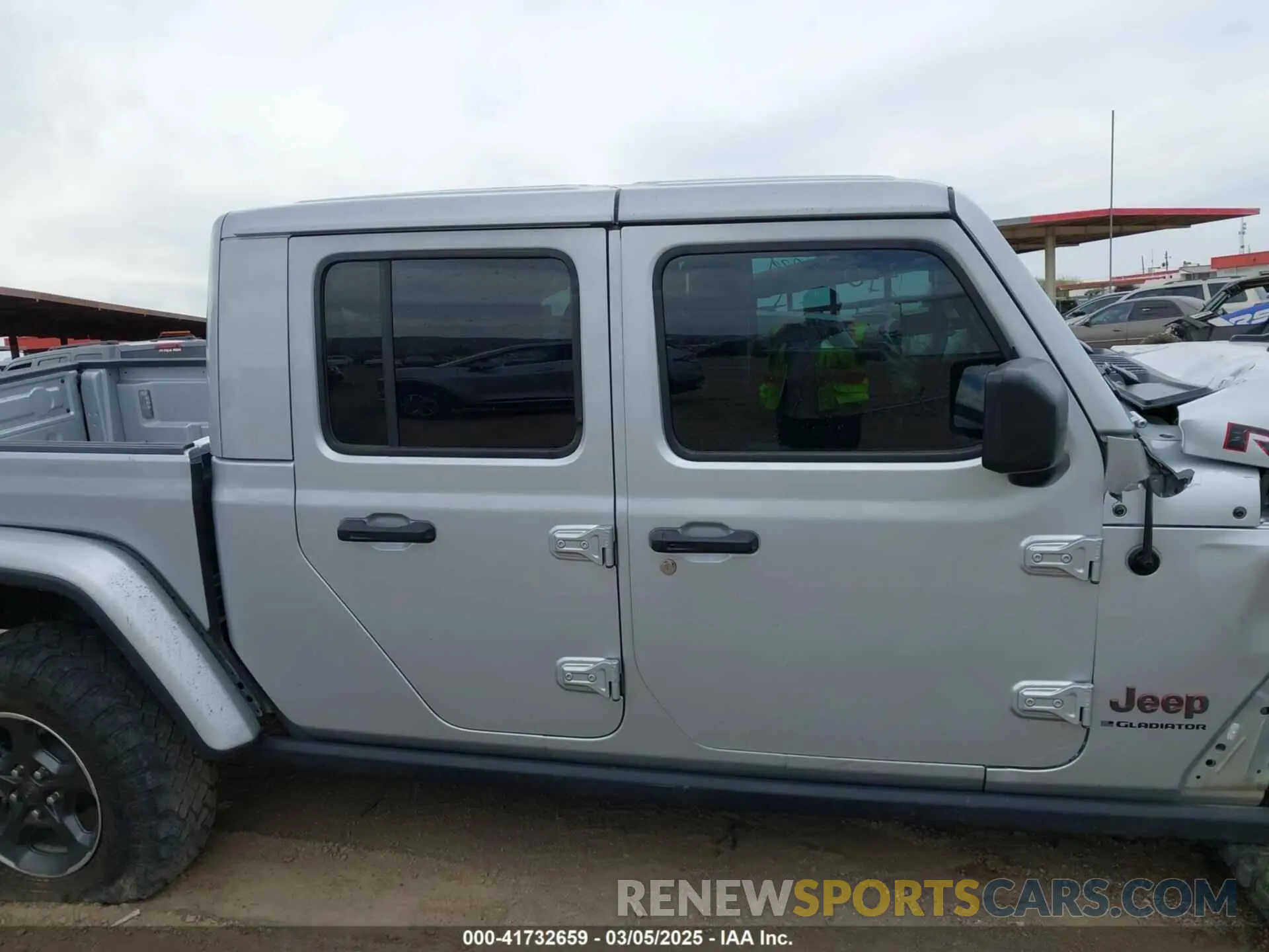 13 Photograph of a damaged car 1C6JJTBG9PL524342 JEEP GLADIATOR 2023