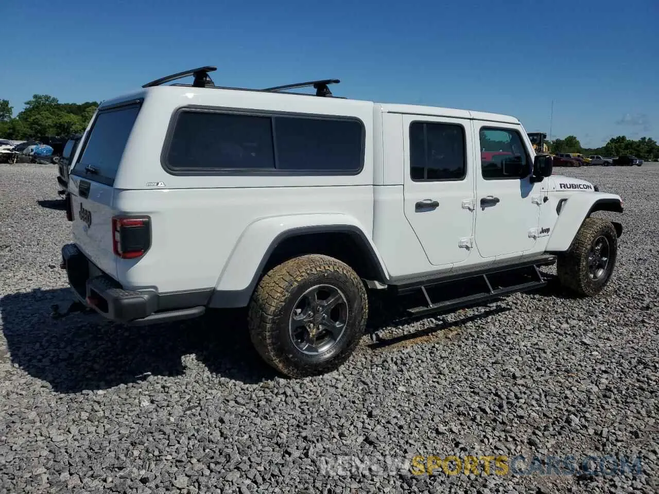 3 Photograph of a damaged car 1C6JJTBG9PL546437 JEEP GLADIATOR 2023