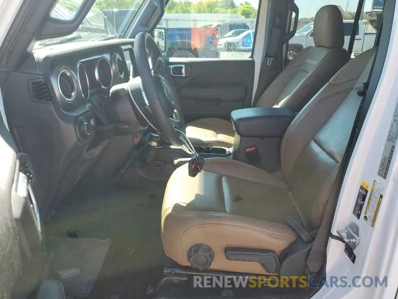 7 Photograph of a damaged car 1C6JJTBG9PL546437 JEEP GLADIATOR 2023