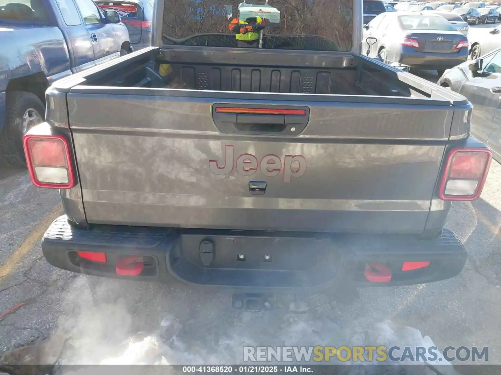 16 Photograph of a damaged car 1C6JJTBGXPL544289 JEEP GLADIATOR 2023