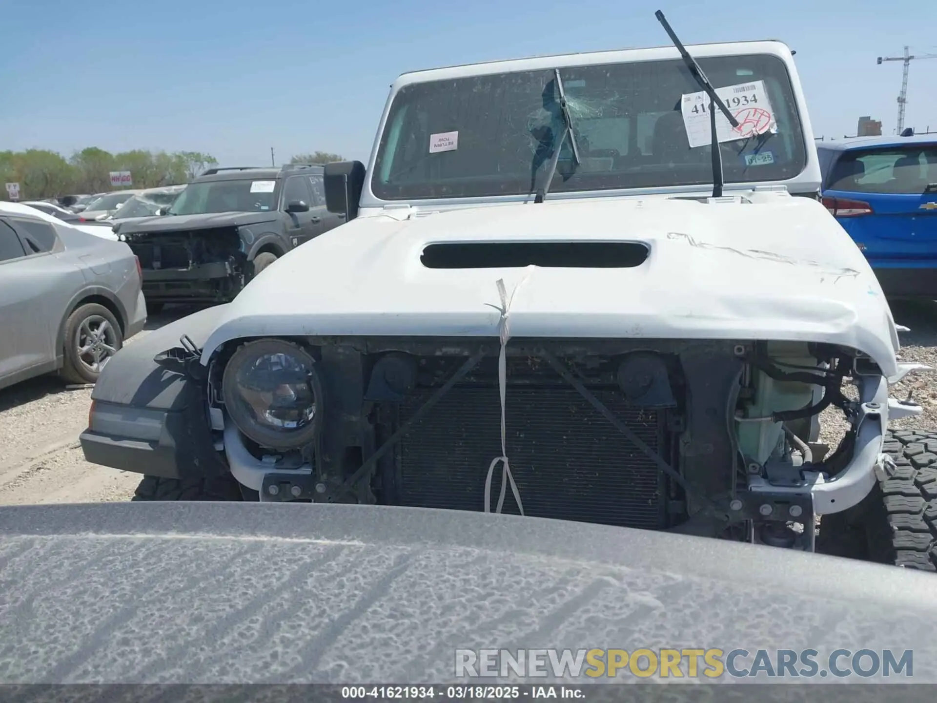 12 Photograph of a damaged car 1C6JJTEG0PL536472 JEEP GLADIATOR 2023