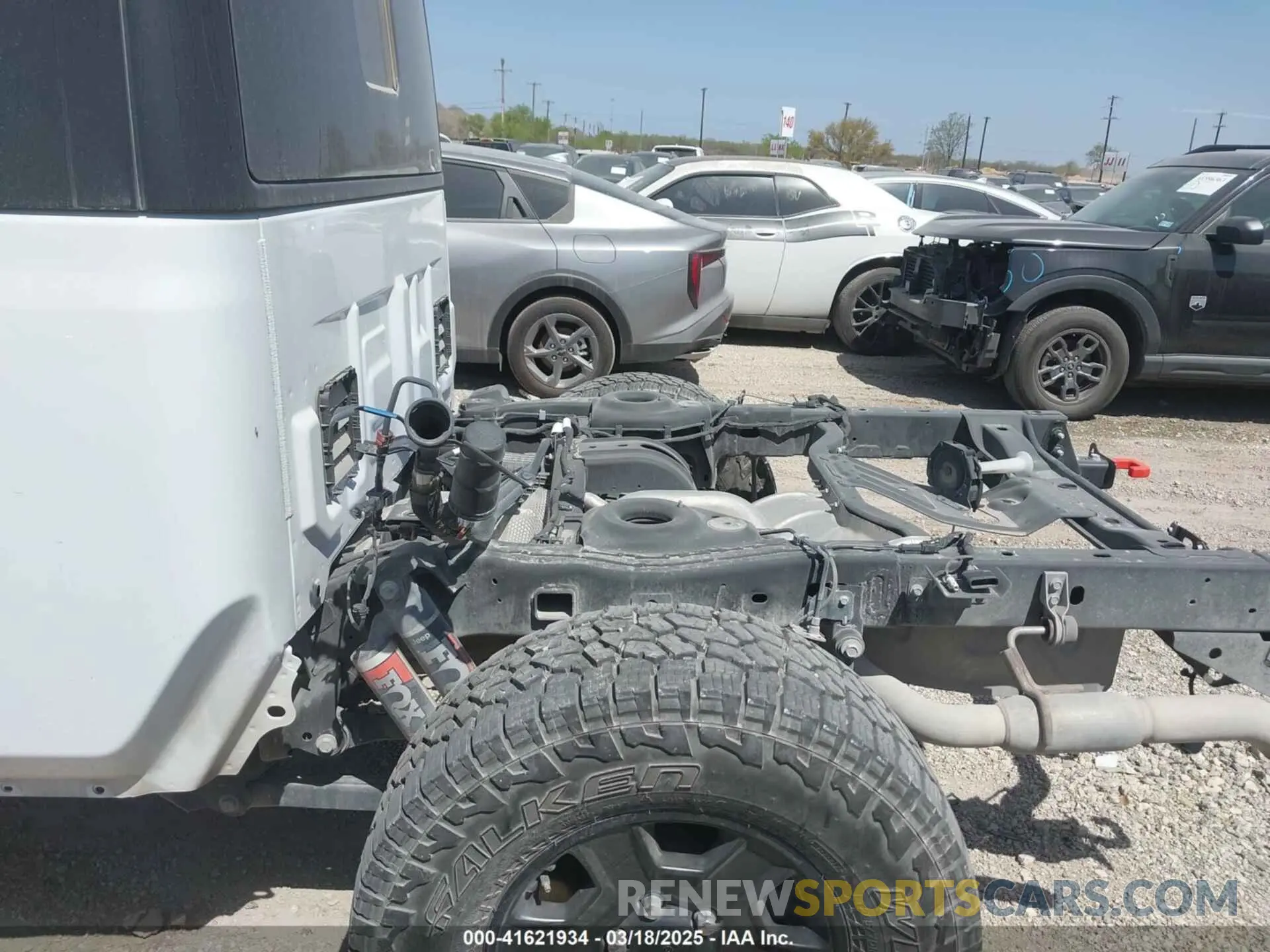 6 Photograph of a damaged car 1C6JJTEG0PL536472 JEEP GLADIATOR 2023
