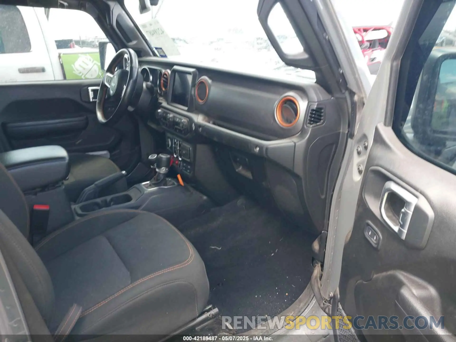 5 Photograph of a damaged car 1C6JJTEG2PL561809 JEEP GLADIATOR 2023