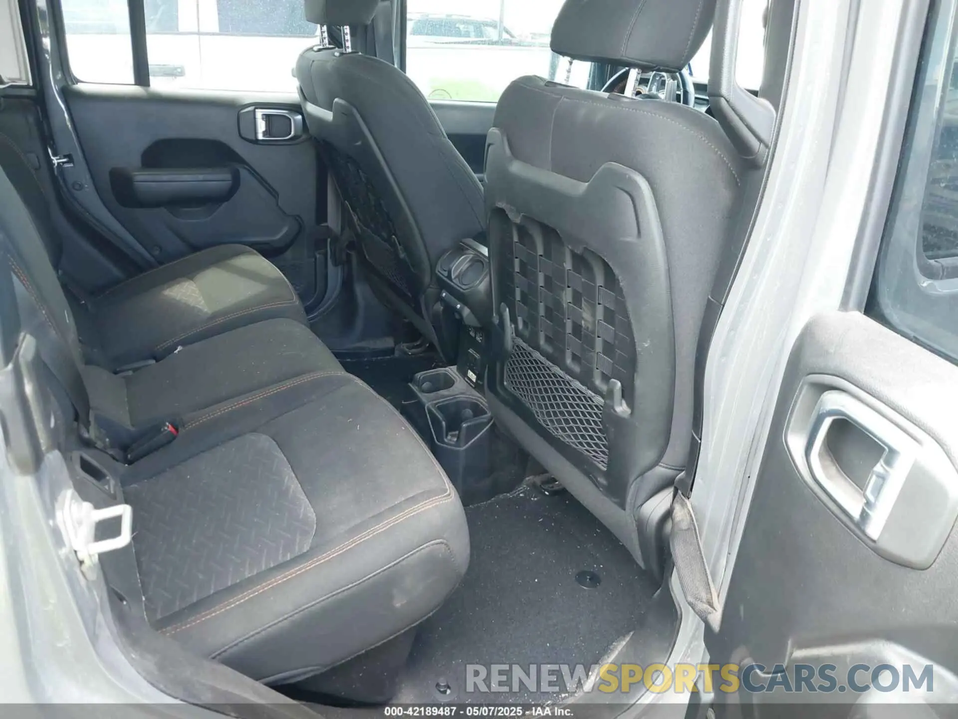 8 Photograph of a damaged car 1C6JJTEG2PL561809 JEEP GLADIATOR 2023