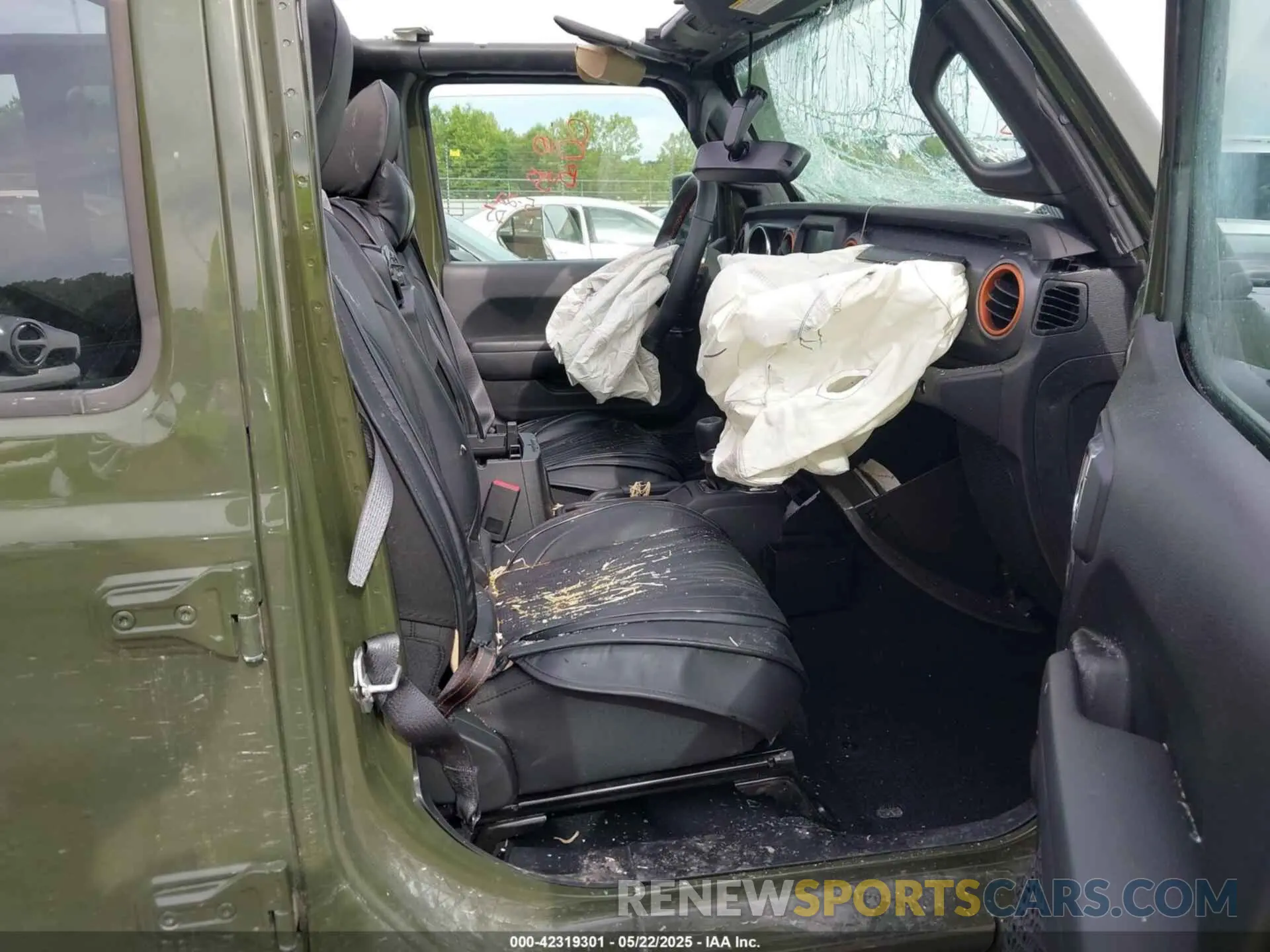 5 Photograph of a damaged car 1C6JJTEG5PL536662 JEEP GLADIATOR 2023