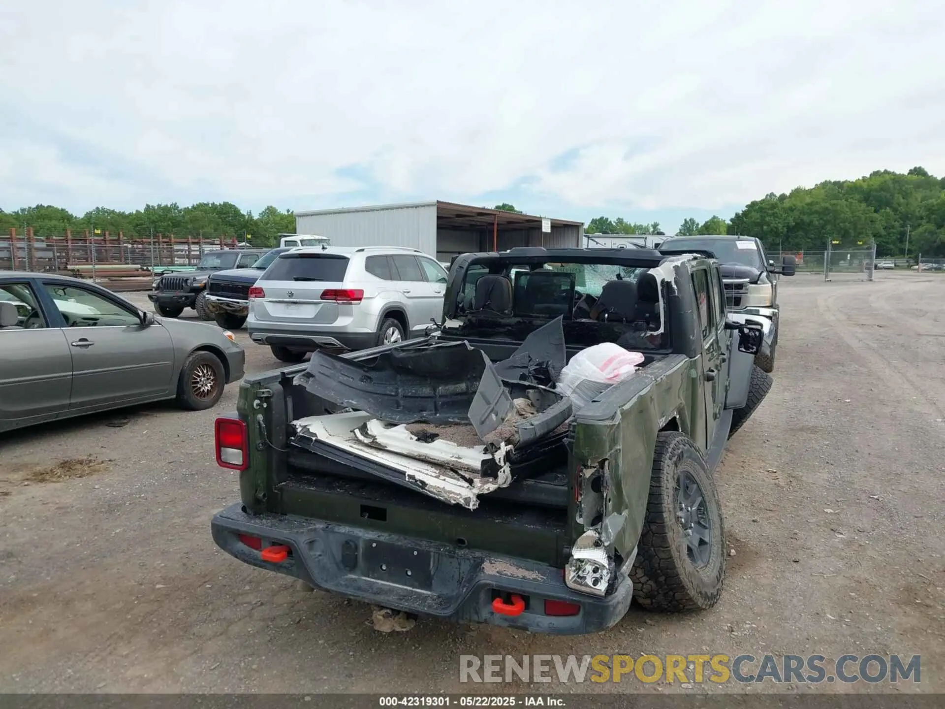 6 Photograph of a damaged car 1C6JJTEG5PL536662 JEEP GLADIATOR 2023
