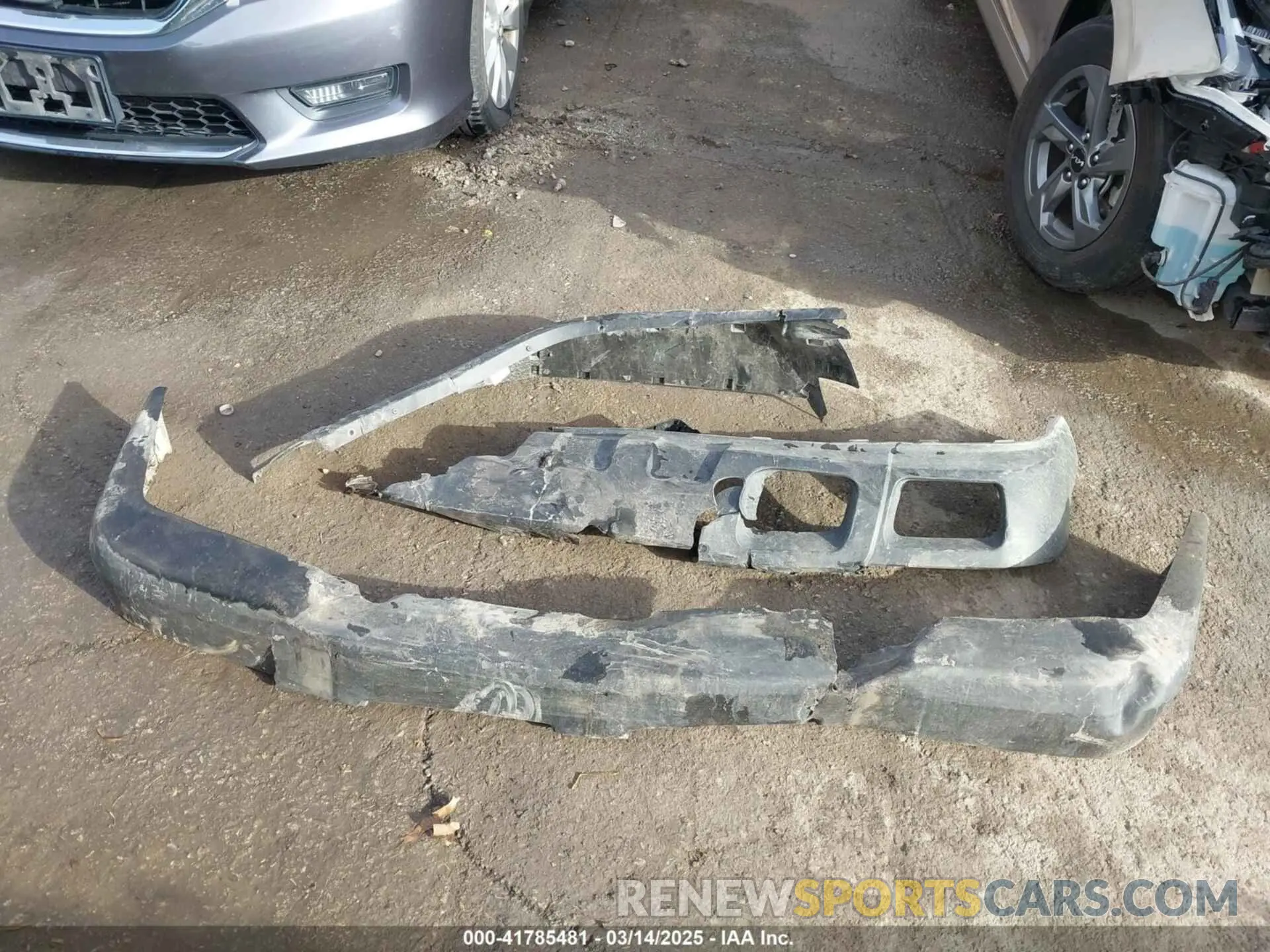 12 Photograph of a damaged car 1C6JJTEG6PL575342 JEEP GLADIATOR 2023