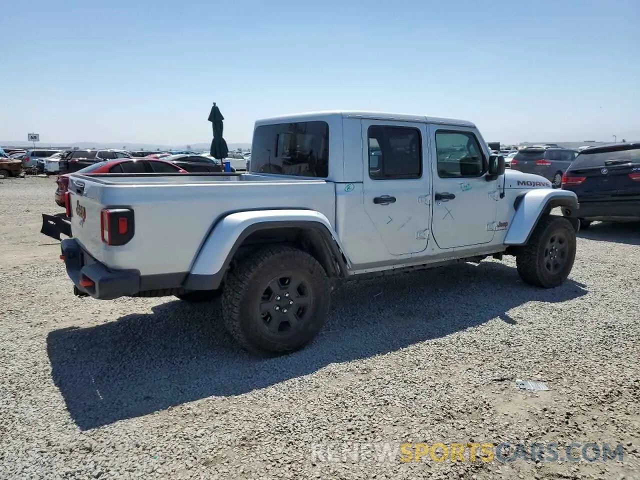 3 Photograph of a damaged car 1C6JJTEG9PL524790 JEEP GLADIATOR 2023